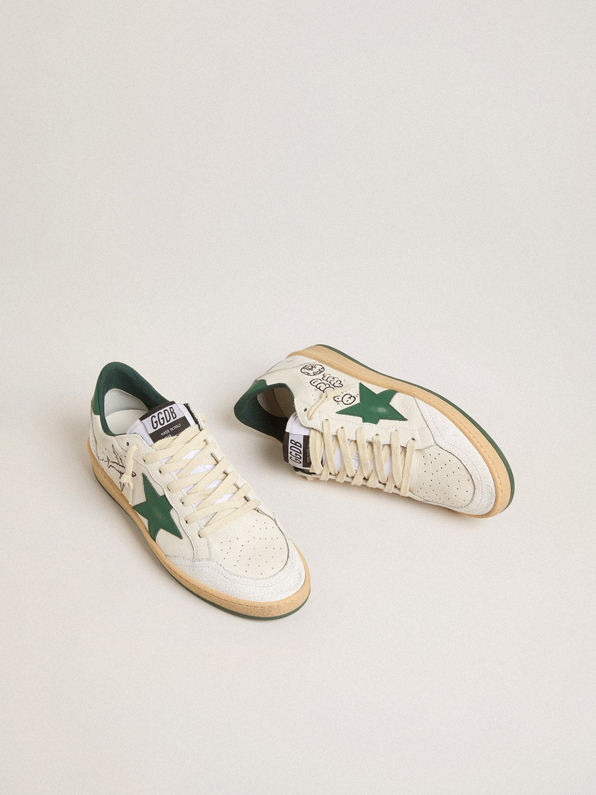 Golden Goose Men’s Ball Star Wishes In White Nappa Leather With Green Leather Star And Heel Tab - Sneaker Türkiye
