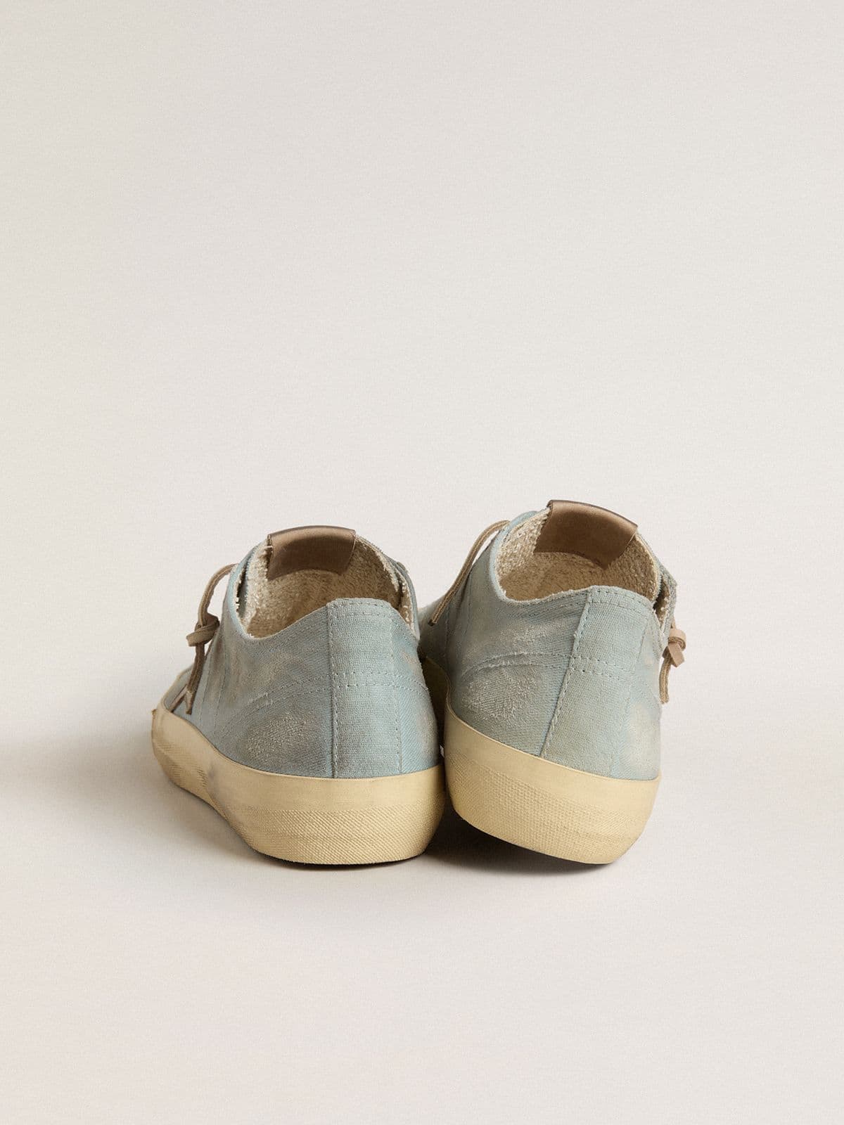 Golden Goose Men’s V-Star In Light Blue Canvas With Dove-Gray Leather Star - Sneaker Türkiye