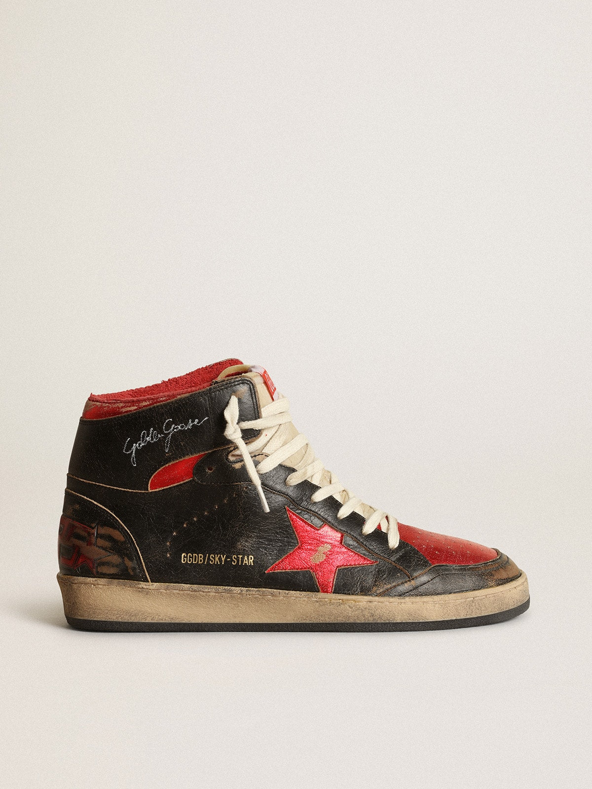 Golden Goose Men’s Sky-Star In Glossy Black Leather With Red Star - Sneaker Türkiye