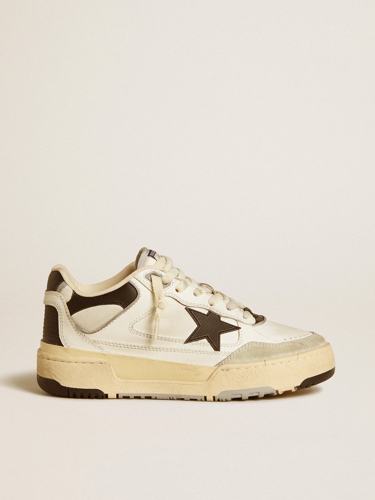Golden Goose Men’s Forty2 With Black Star And Black Leather Heel Tab - Sneaker Türkiye