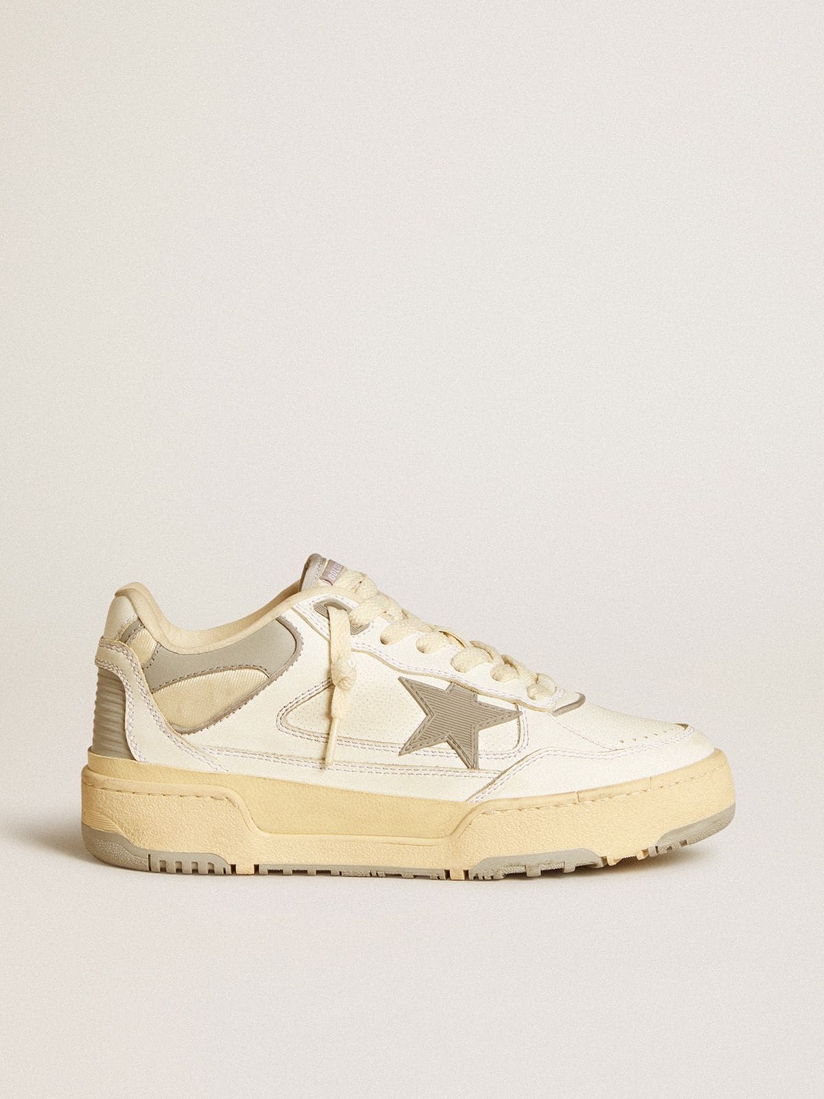 Golden Goose Men’s Forty2 With Grey Star And White Leather Heel Tab - Sneaker Türkiye