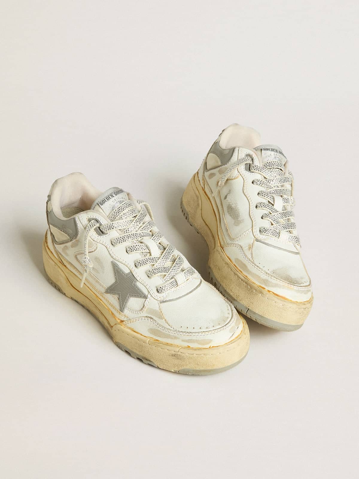 Golden Goose Men’s Forty2 In White Leather With Laces With Swarovski Crystals And Gray TPU Star - Sneaker Türkiye