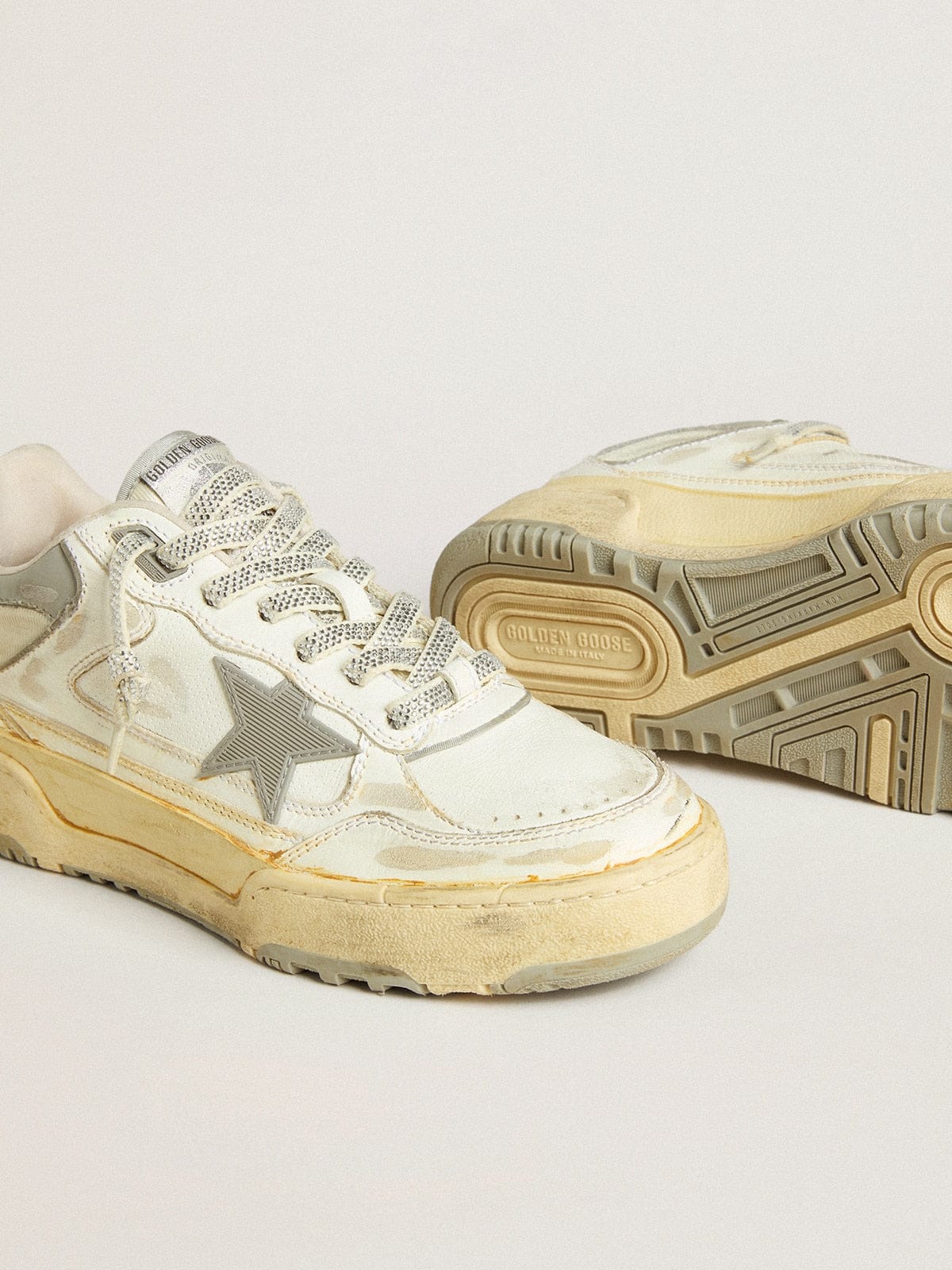 Golden Goose Men’s Forty2 In White Leather With Laces With Swarovski Crystals And Gray TPU Star - Sneaker Türkiye