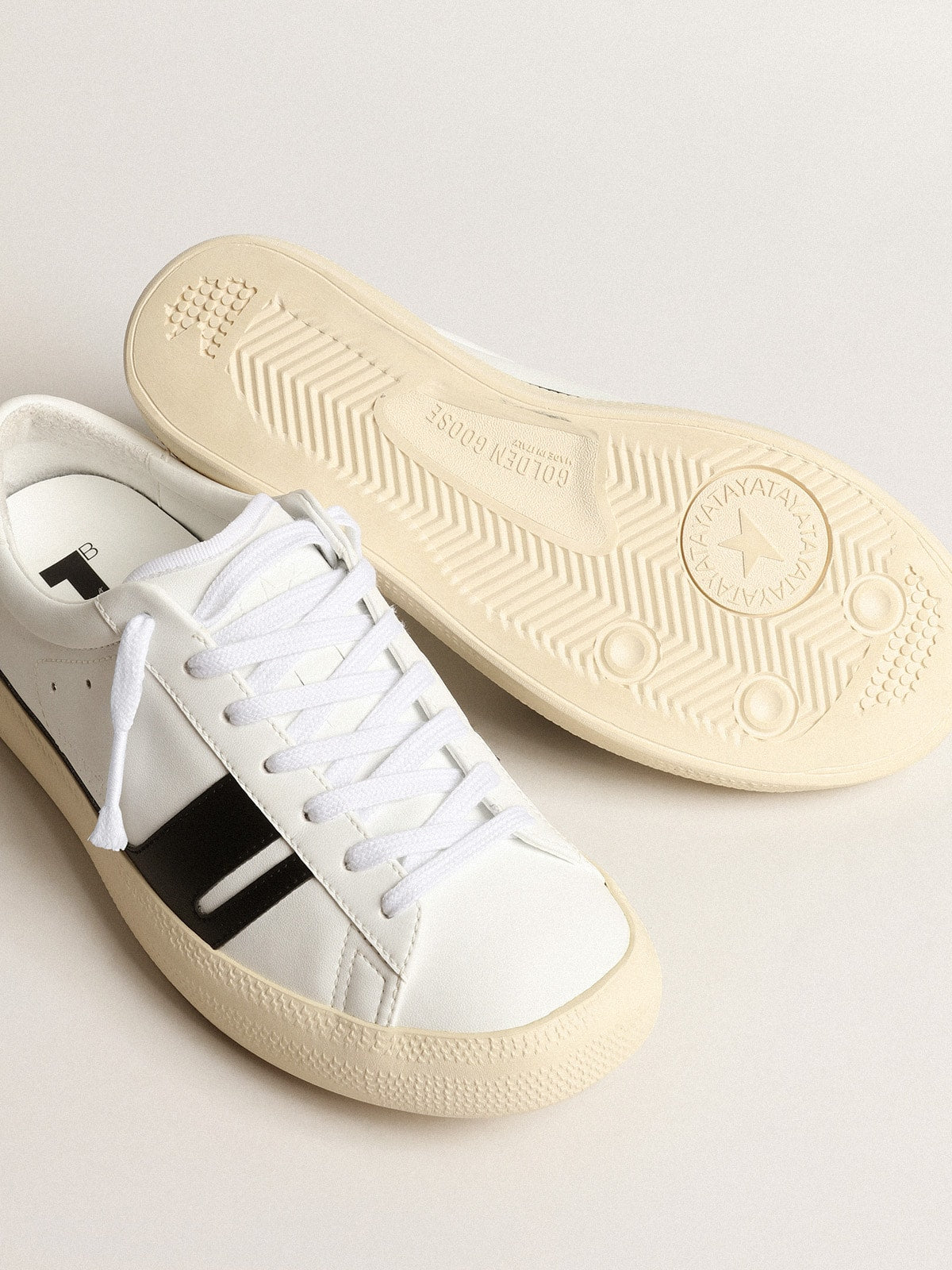 Golden Goose Yatay Model 1B Sustainable Sneakers With White Bio-Based Upper And Black Y - Sneaker Türkiye