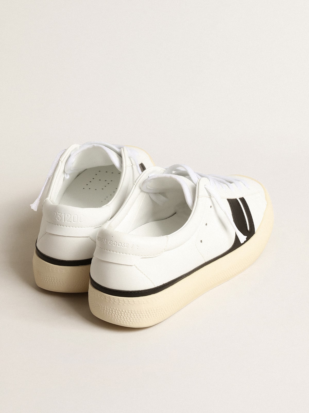 Golden Goose Yatay Model 1B Sustainable Sneakers With White Bio-Based Upper And Black Y - Sneaker Türkiye