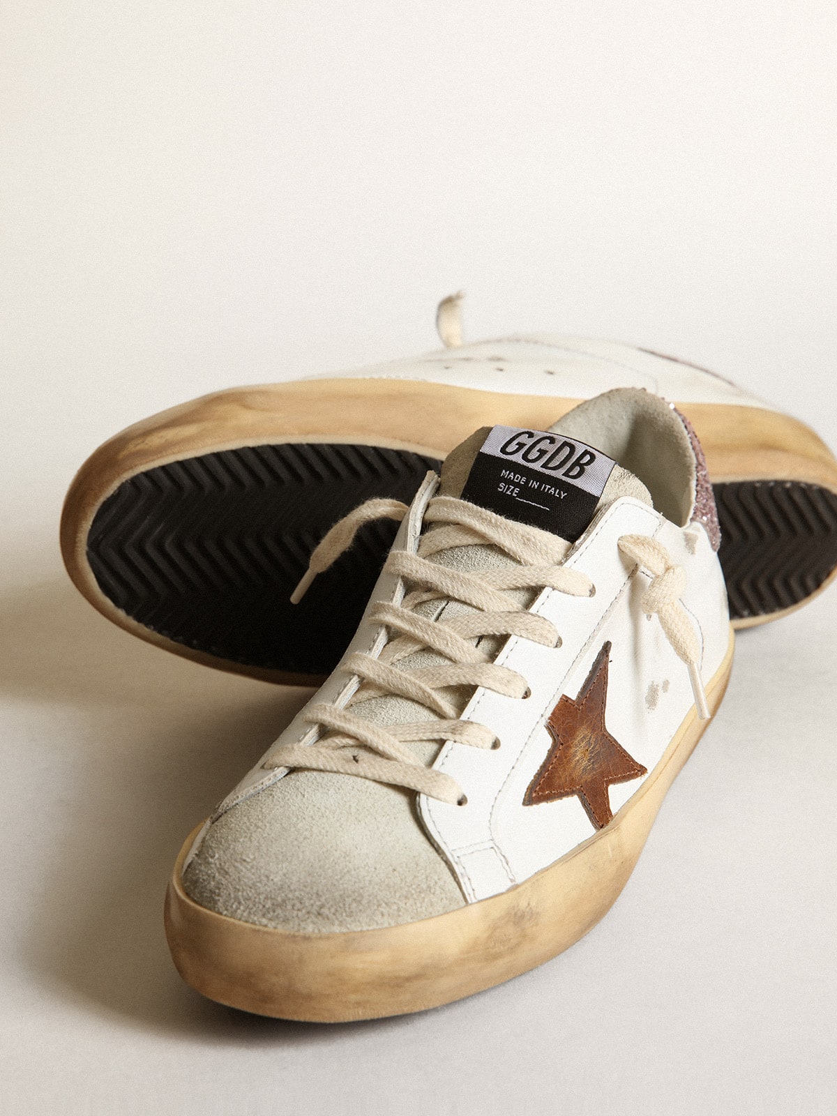 Golden Goose Super-Star With A Tan Star And Pink Glitter Heel Tab - Sneaker Türkiye