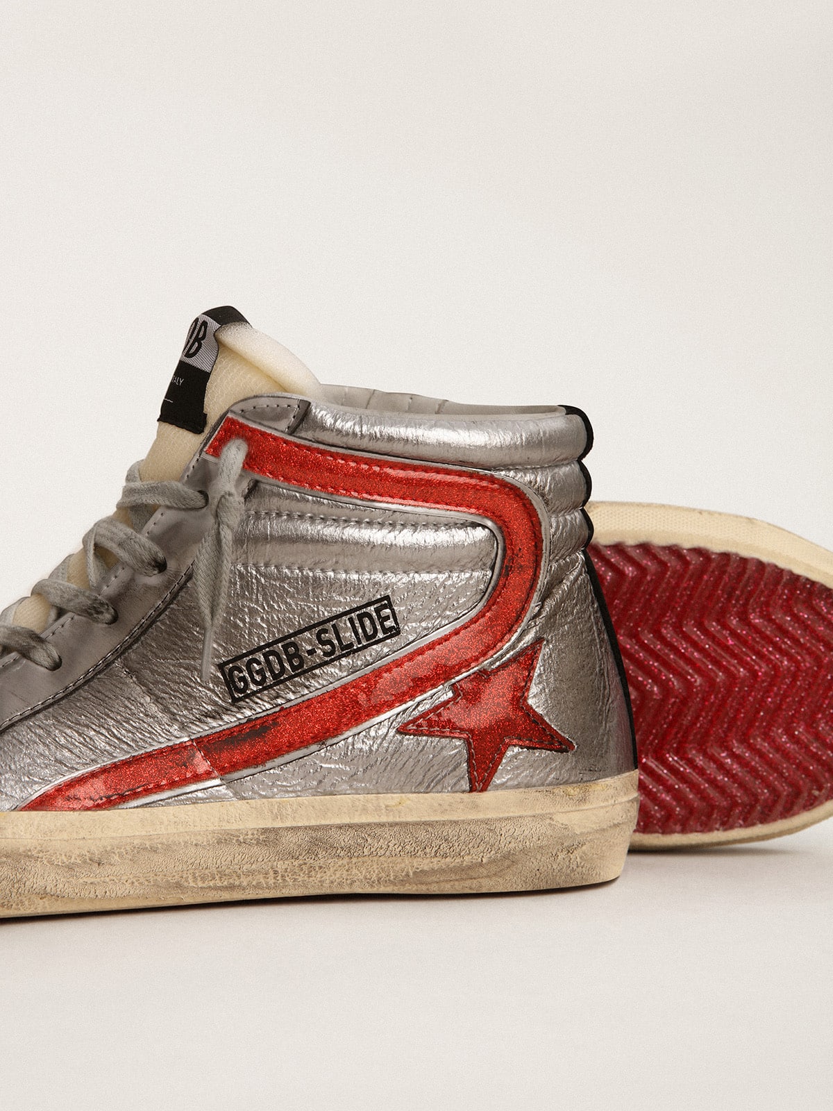Golden Goose Women’s Slide With Silver Metallic Leather Upper And Red Metallic Leather Flash - Sneaker Türkiye