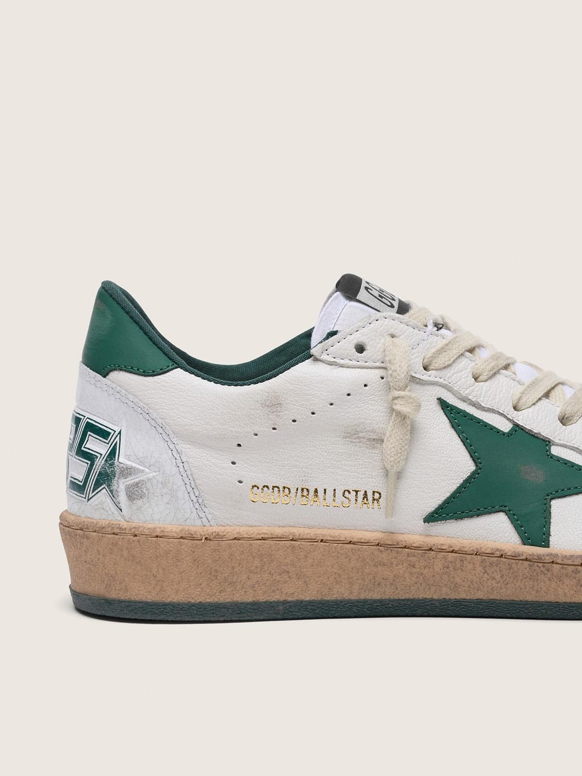 Golden Goose Women’s Ball Star In White Nappa Leather With Green Leather Star And Heel Tab - Sneaker Türkiye