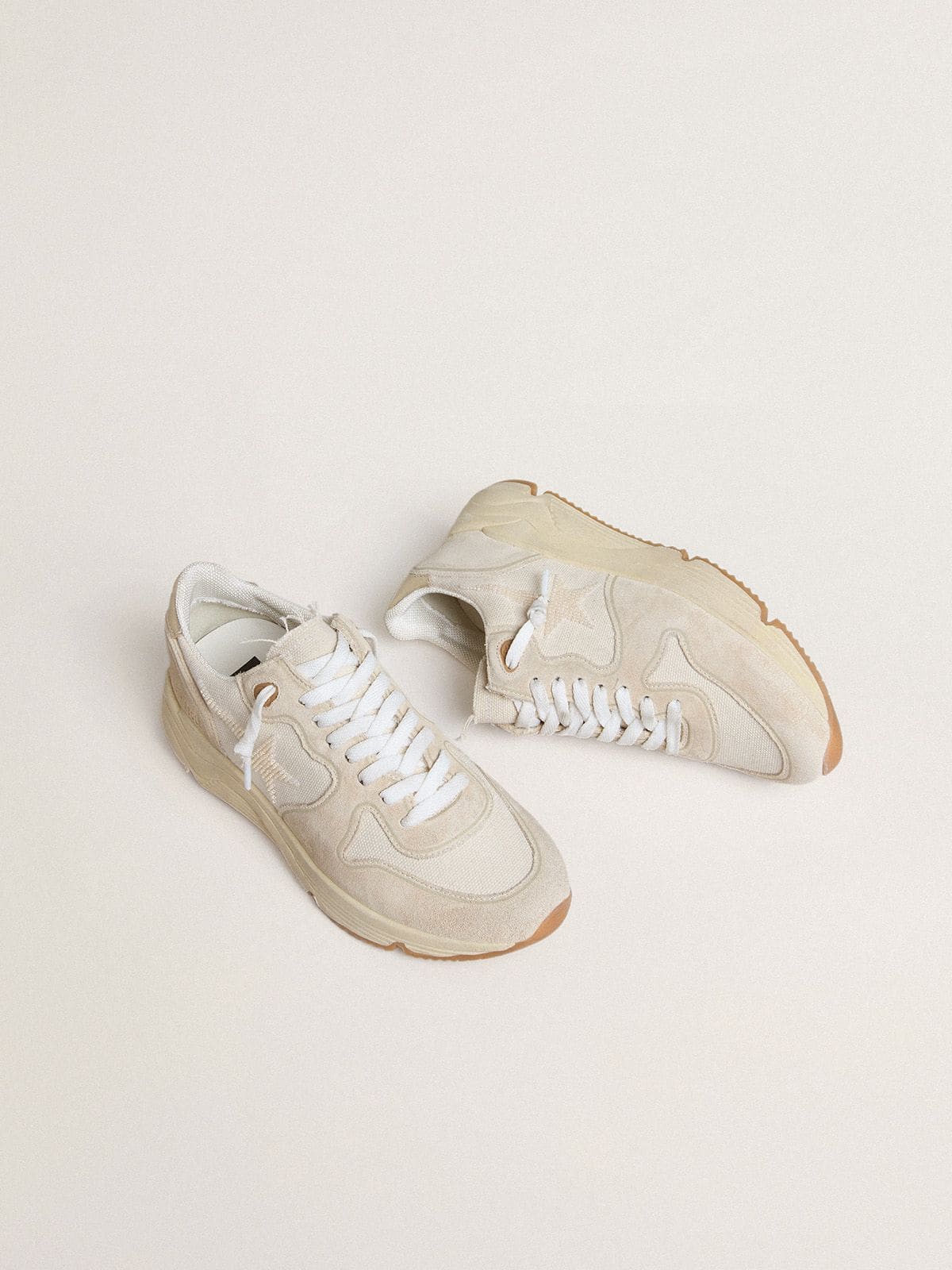 Golden Goose Women’s Running Sole In Canvas With Beige Star And Platinum Metallic Leather Heel Tab - Sneaker Türkiye