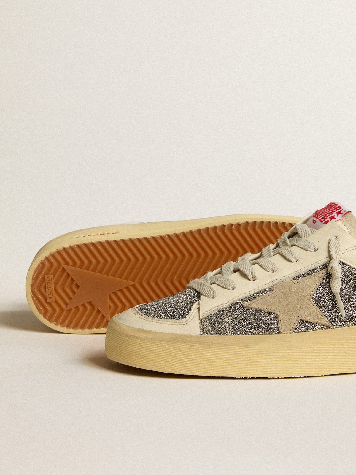 Golden Goose Women’s Stardan In Suede With Sand Star And Silver Swarovski Crystal Inserts - Sneaker Türkiye