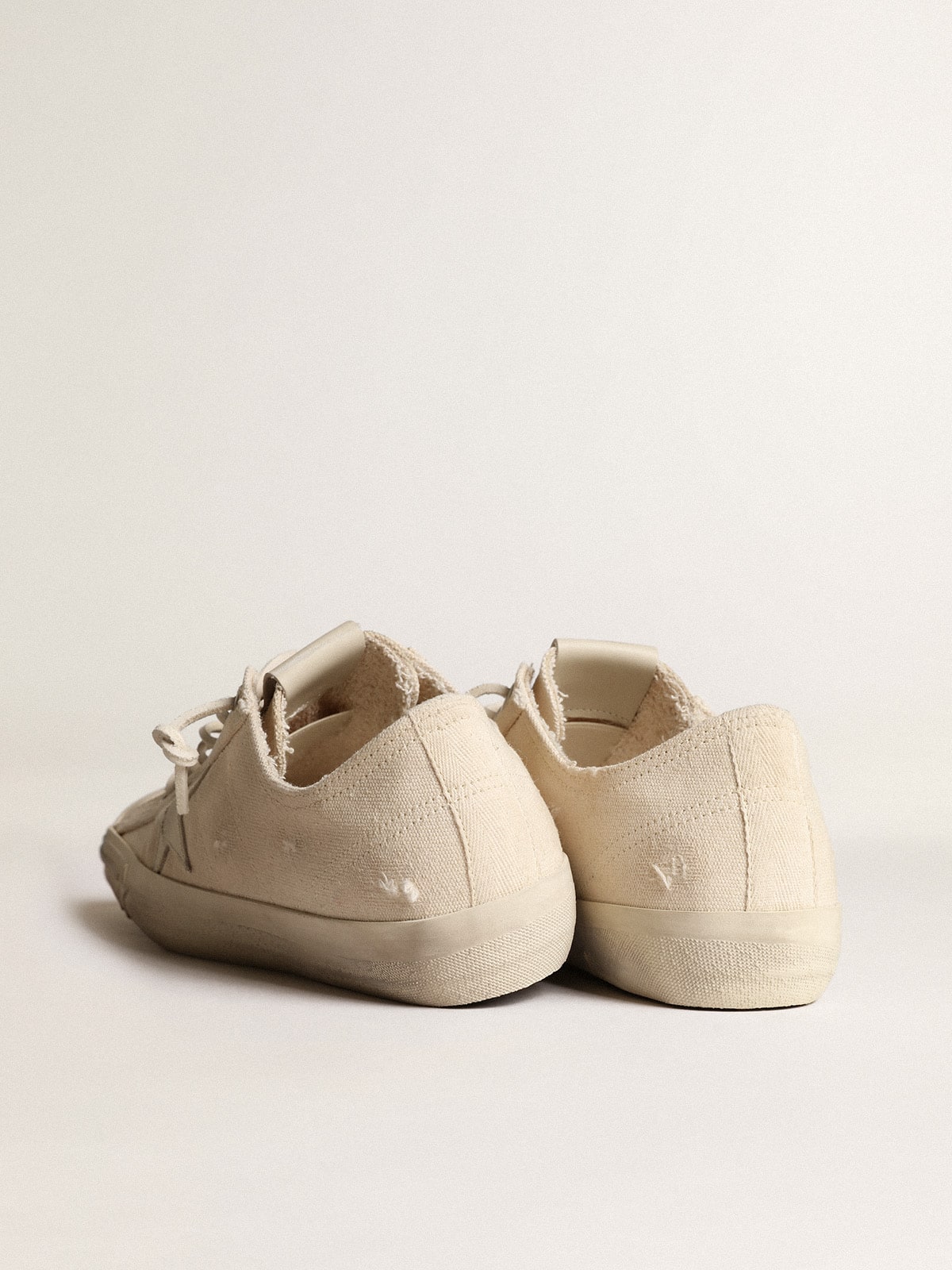 Golden Goose V-Star In Light Cream Canvas With Milk-White Leather Star - Sneaker Türkiye