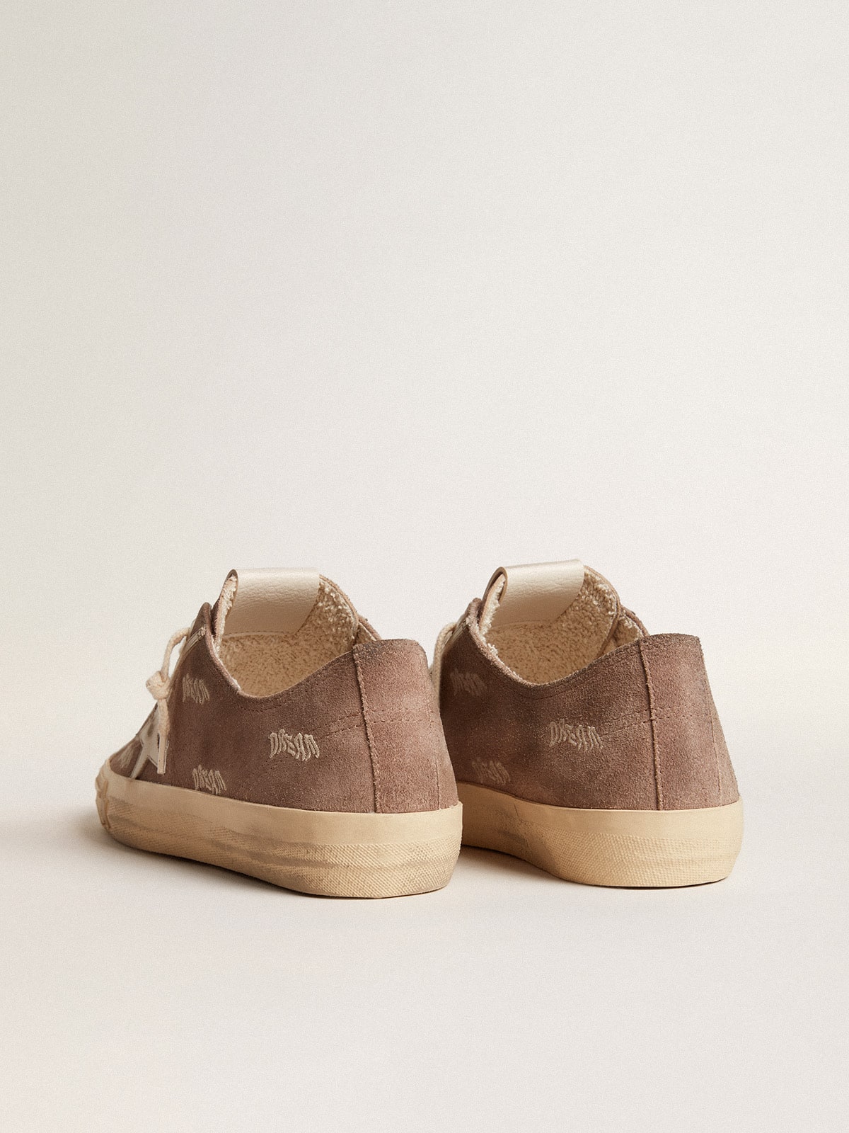 Golden Goose Women’s V-Star In Dove-Gray Suede With Light Gray Leather Star - Sneaker Türkiye