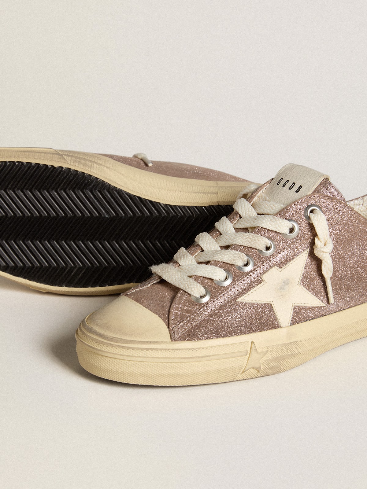Golden Goose Women’s V-Star In Light Brown Metallic Suede With Cream Leather Star - Sneaker Türkiye