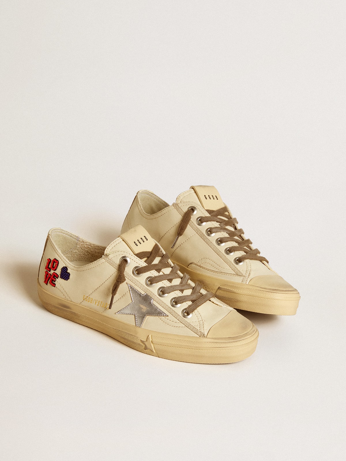 Golden Goose V-Star In Ecru Nappa With Silver Nappa Star And Beaded Embroidery - Sneaker Türkiye