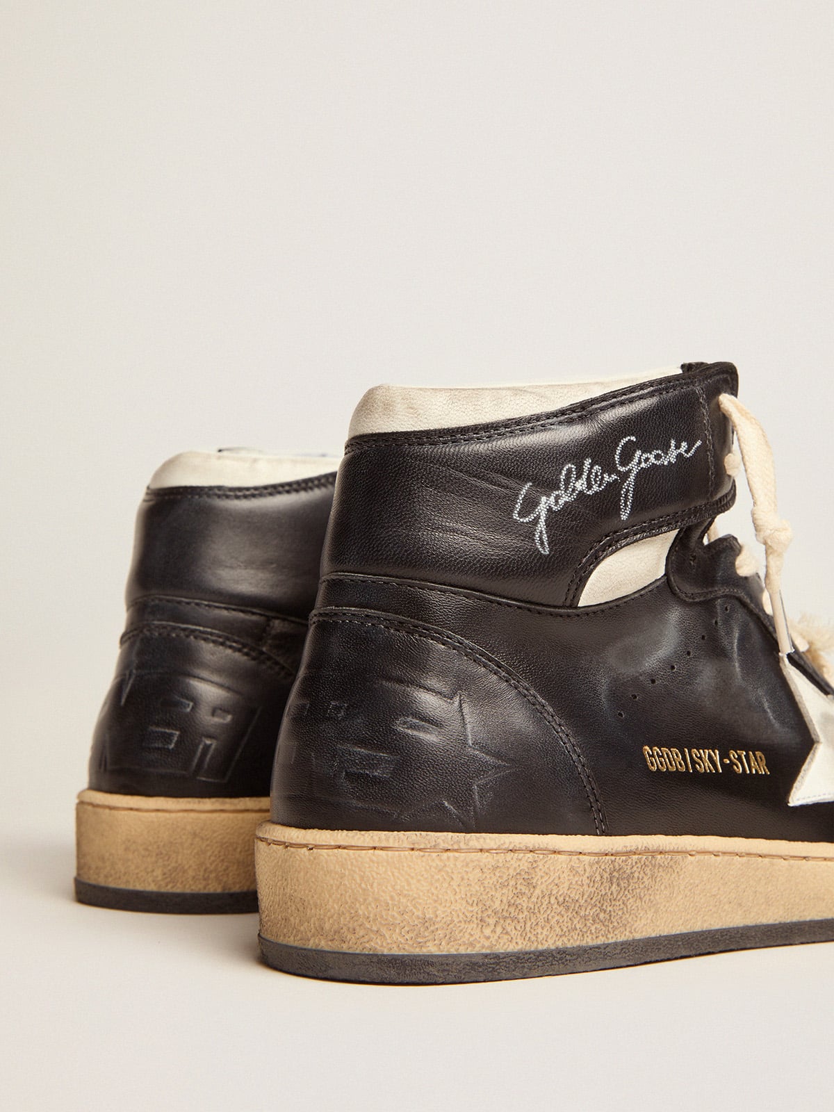 Golden Goose Women’s Sky-Star In Black Nappa With White Star - Sneaker Türkiye