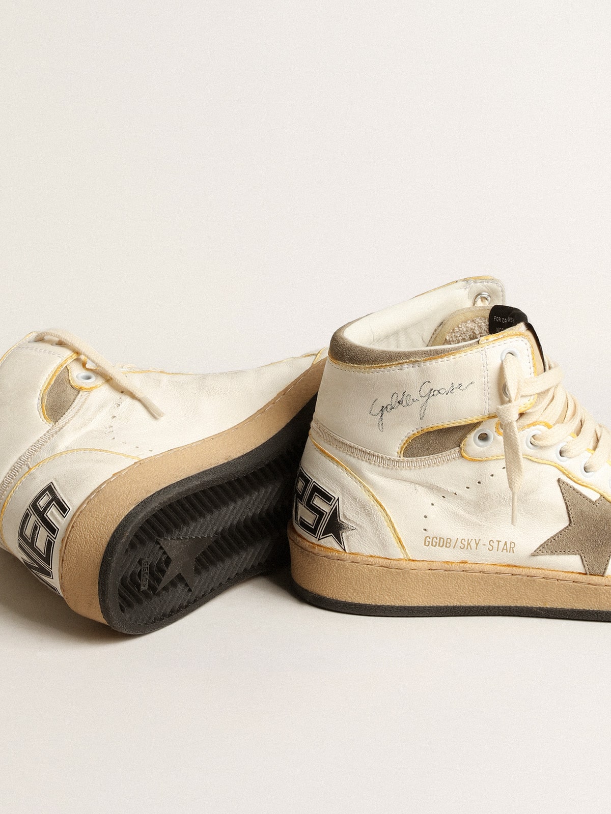 Golden Goose Women’s Sky-Star In White Nappa Leather With Dove-Gray Suede Star - Sneaker Türkiye
