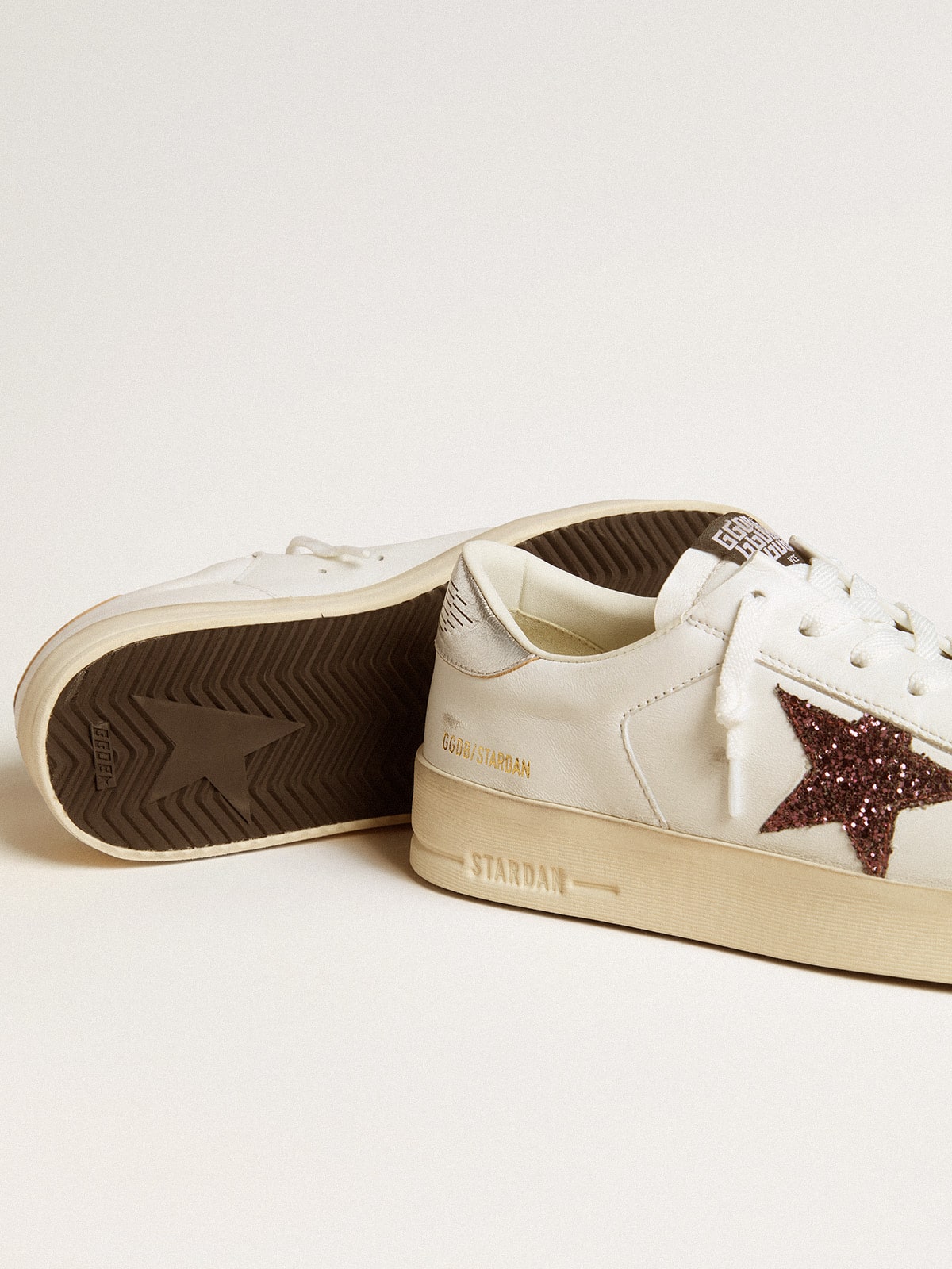 Golden Goose Women’s Stardan In Nappa With Glitter Star And Metallic Leather Heel Tab - Sneaker Türkiye