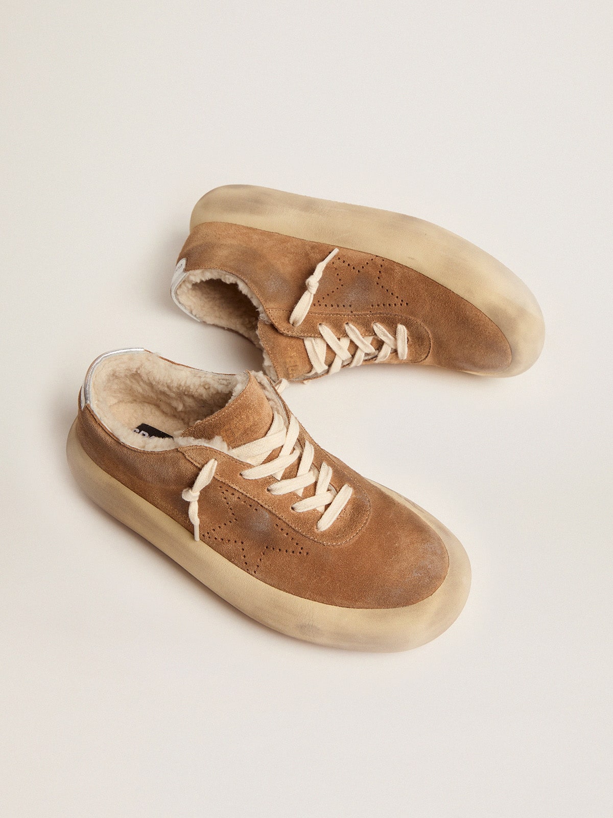 Golden Goose Women’s Space-Star Shoes In Tobacco-Colored Suede With Shearling Lining - Sneaker Türkiye