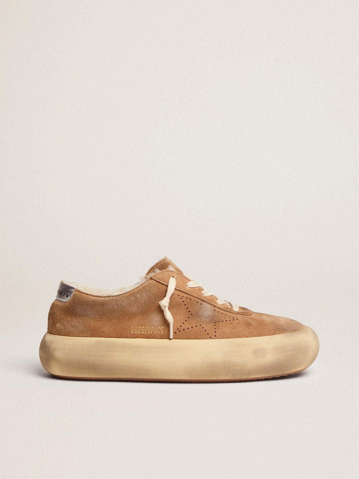 Golden Goose Women’s Space-Star Shoes In Tobacco-Colored Suede With Shearling Lining - Sneaker Türkiye