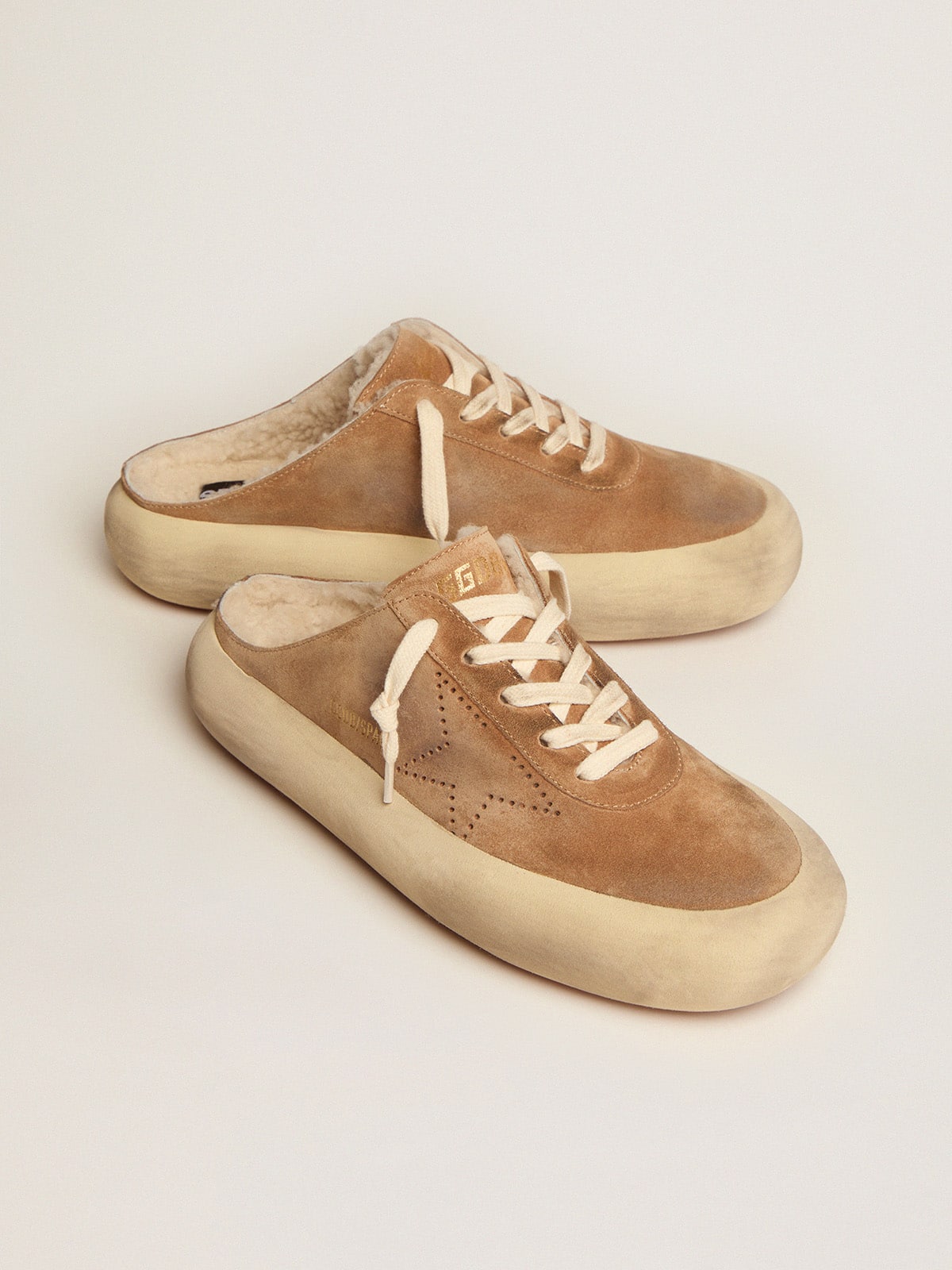 Golden Goose Women’s Space-Star Sabot Shoes In Tobacco-Colored Suede With Shearling Lining - Sneaker Türkiye