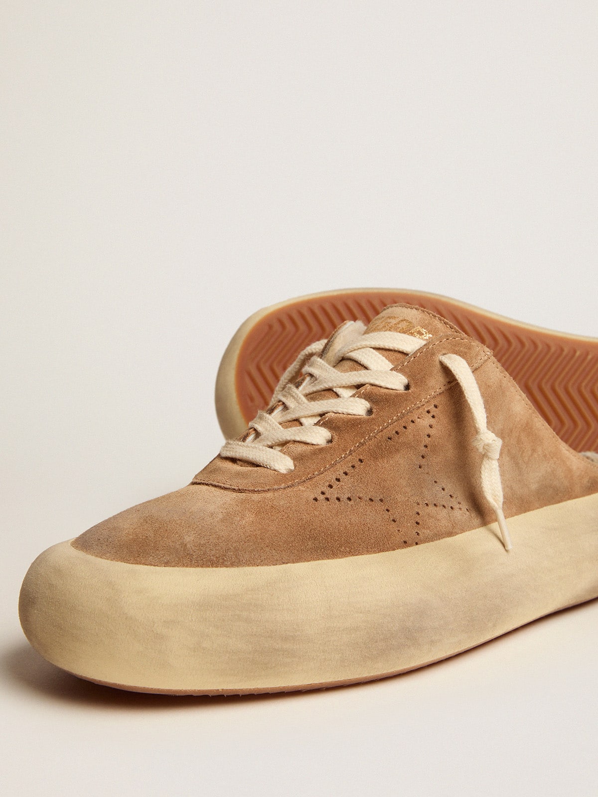 Golden Goose Women’s Space-Star Sabot Shoes In Tobacco-Colored Suede With Shearling Lining - Sneaker Türkiye