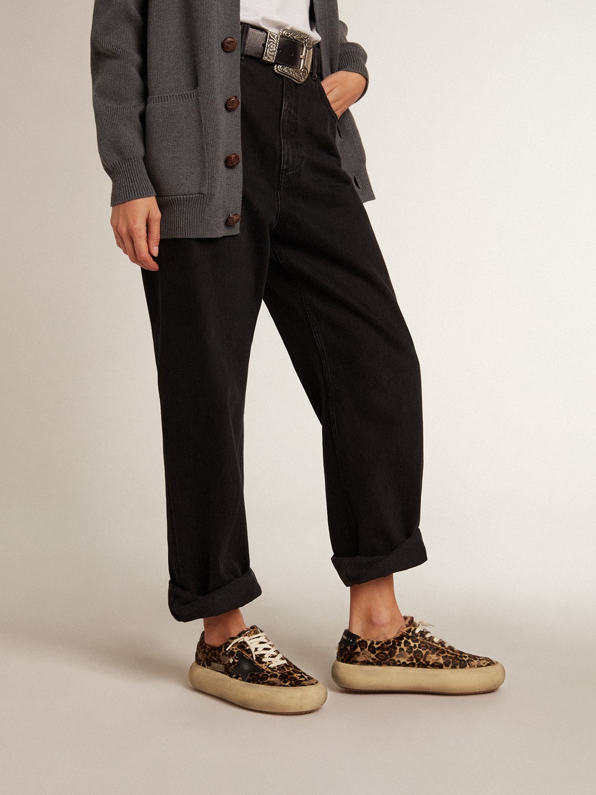 Golden Goose Women’s Space-Star In Leopard Print Pony Skin With Black Star - Sneaker Türkiye