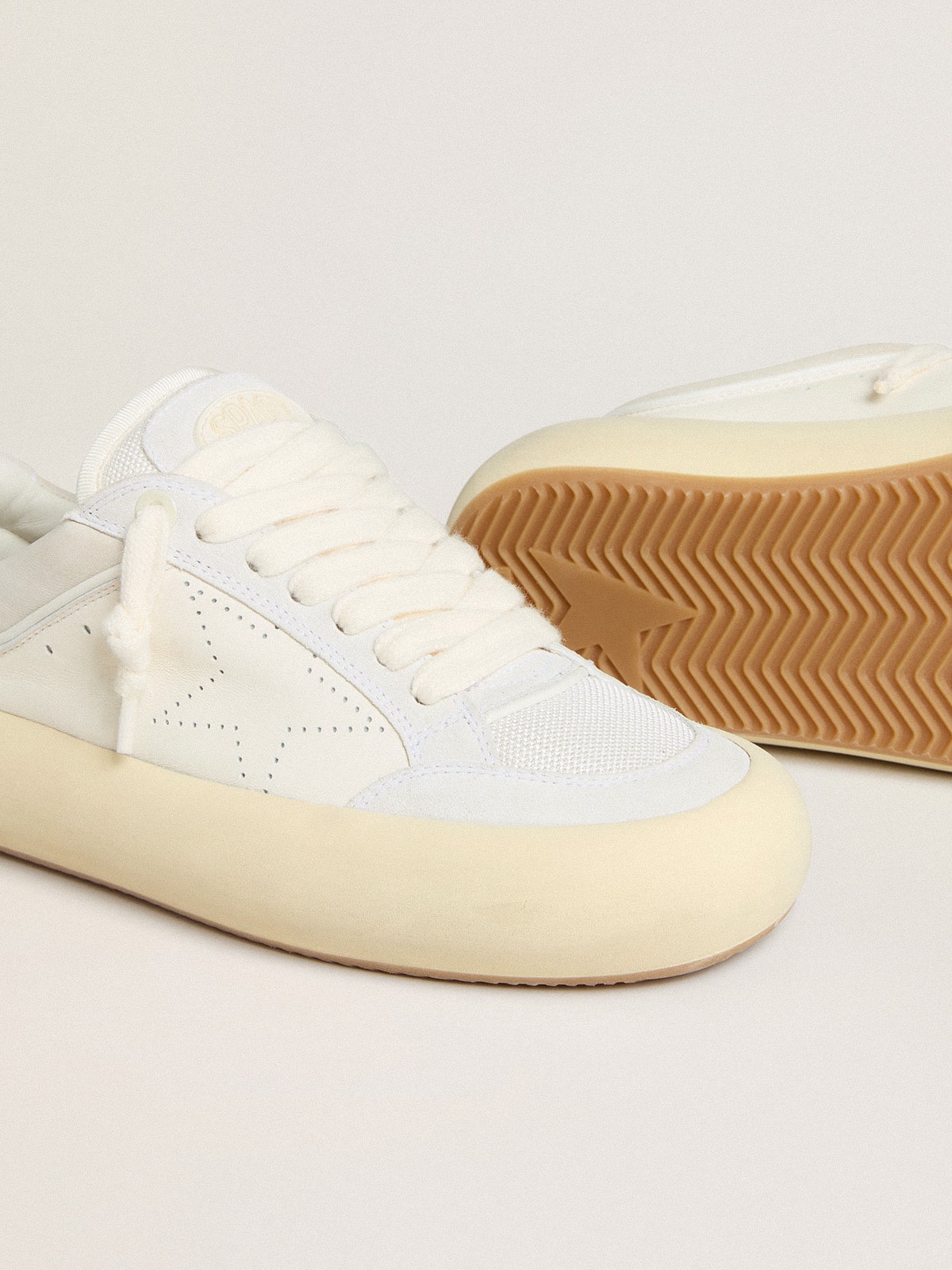Golden Goose Women’s Space-Star Cube In White Leather With Perforated Star - Sneaker Türkiye