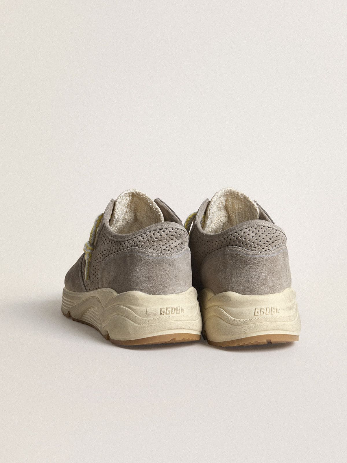 Golden Goose Women’s Running Sole In Gray Suede With Gray Suede Star And Heel Tab - Sneaker Türkiye