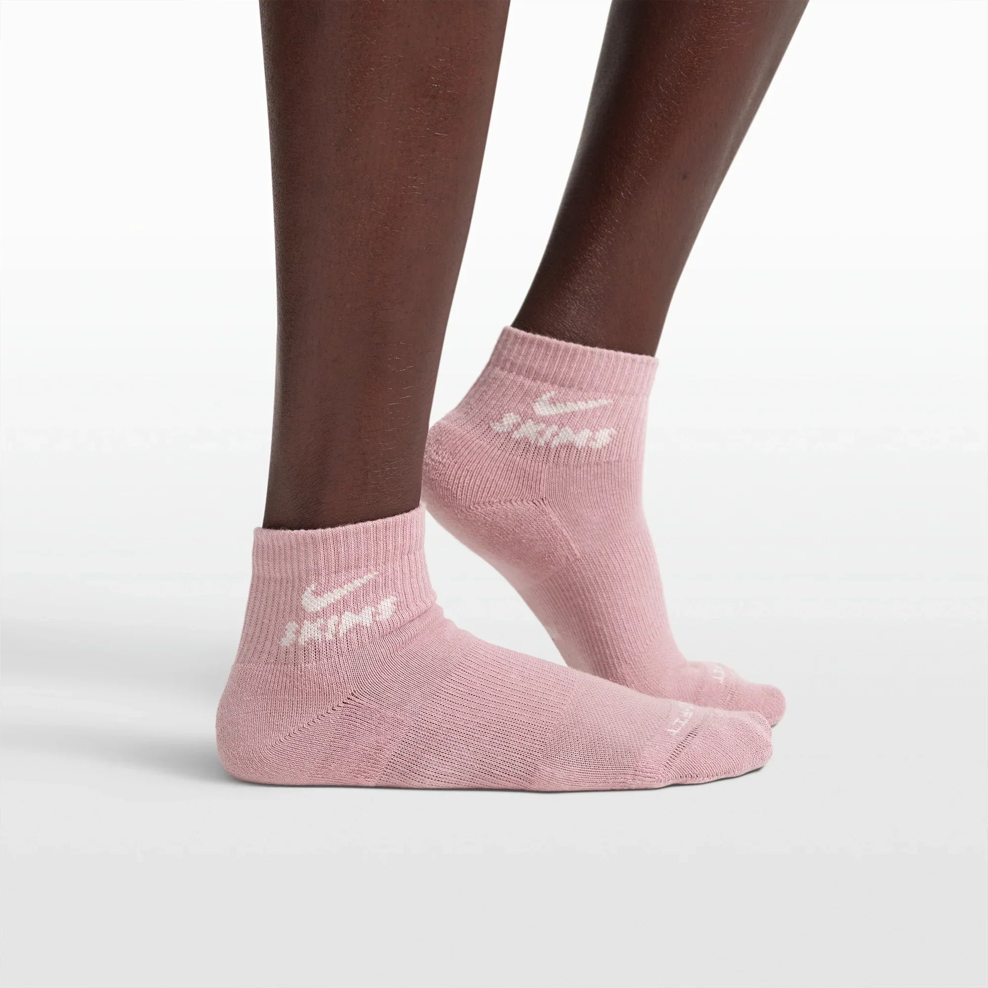 NikeSKIMS ACCESSORIES DRI-FIT QUARTER CREW SOCK 3-PACK | HIMALAYAN MULTI - Sneaker Türkiye