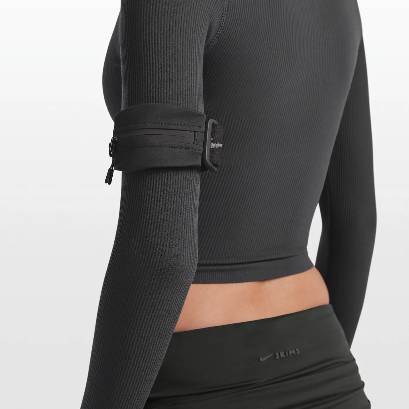 NikeSKIMS ACCESSORIES ARMBAND | OBSIDIAN - Sneaker Türkiye