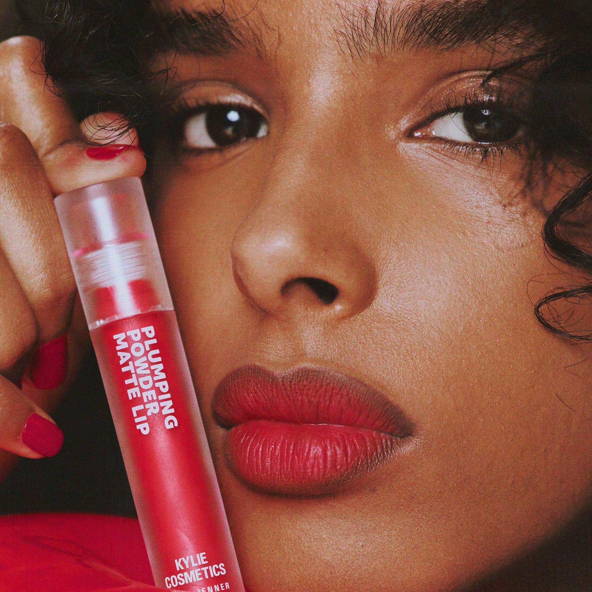 Kylie Plumping Powder Matte Lip - Sneaker Türkiye
