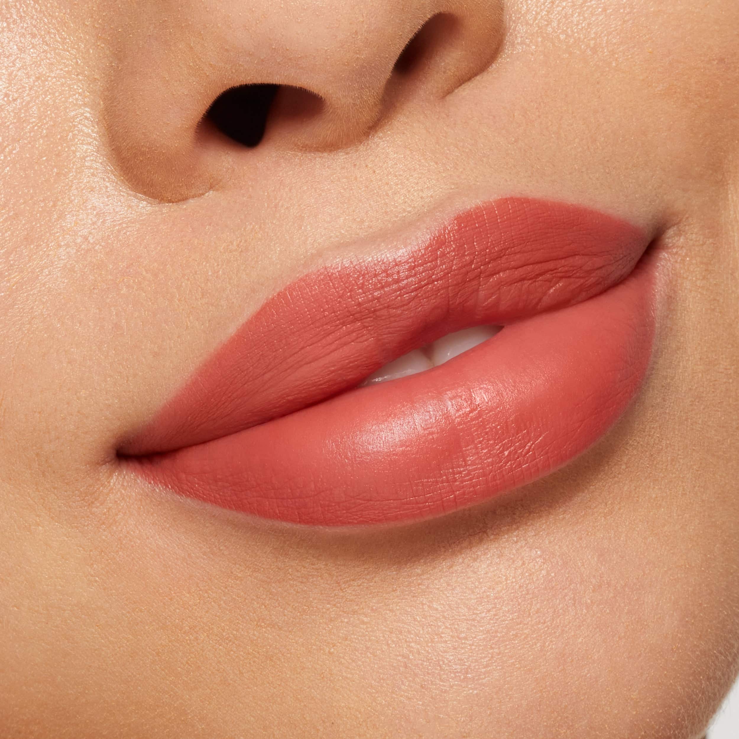 Kylie Matte Lipstick - Sneaker Türkiye