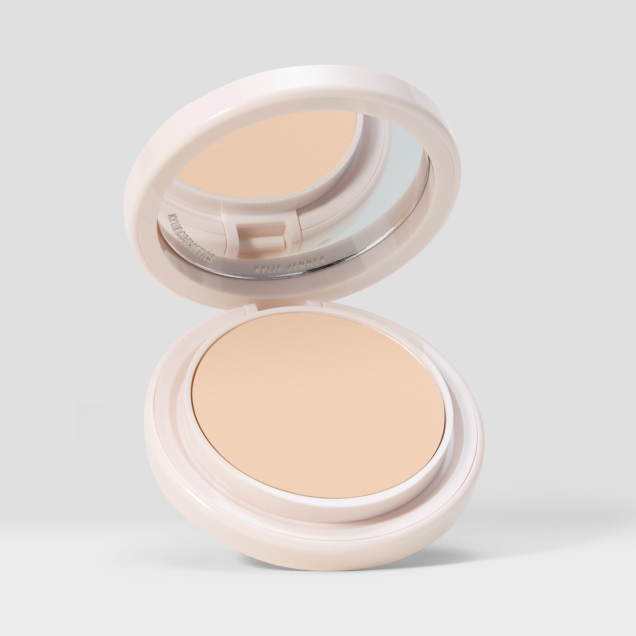 Kylie Natural Blur Powder Foundation - Sneaker Türkiye