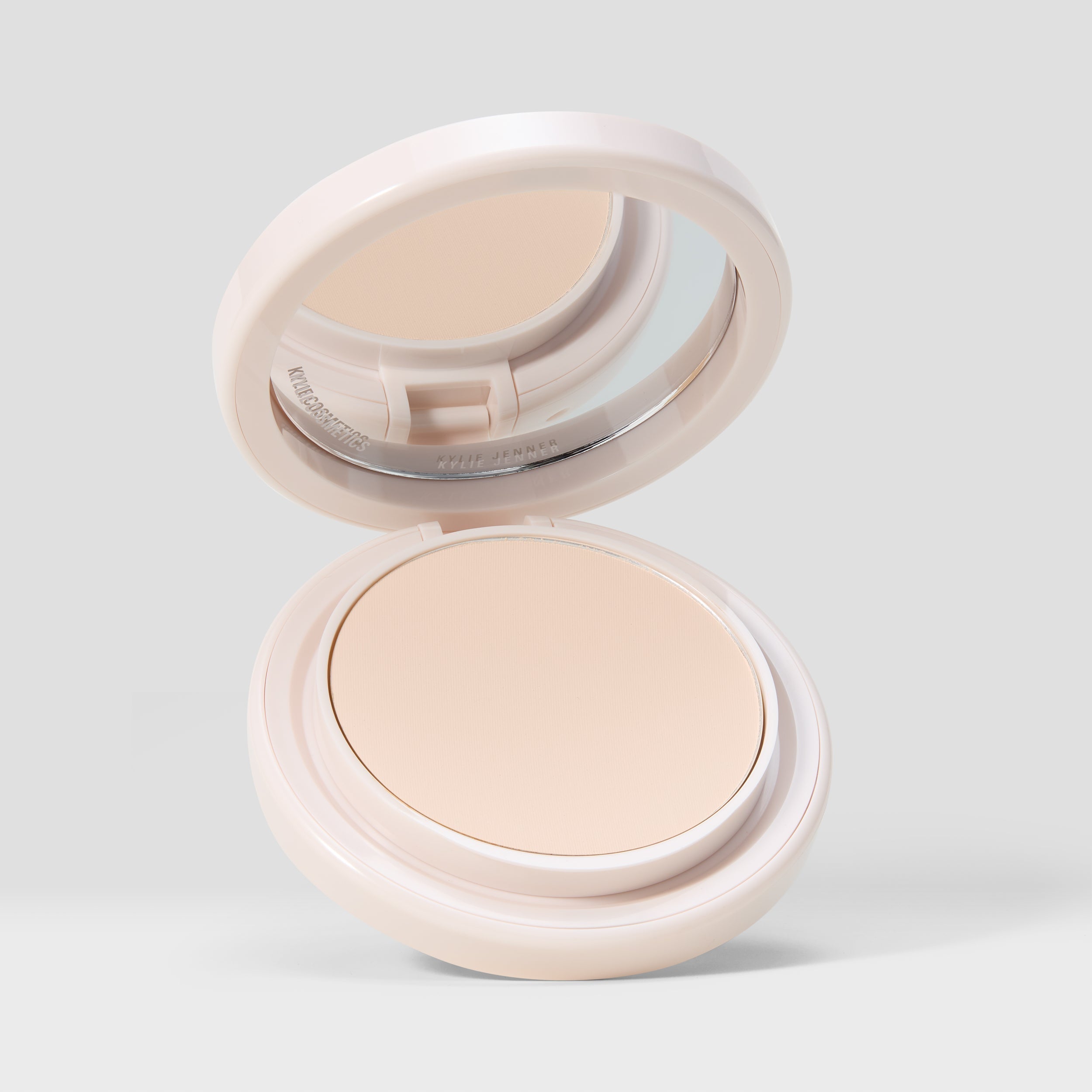 Kylie Natural Blur Powder Foundation - Sneaker Türkiye