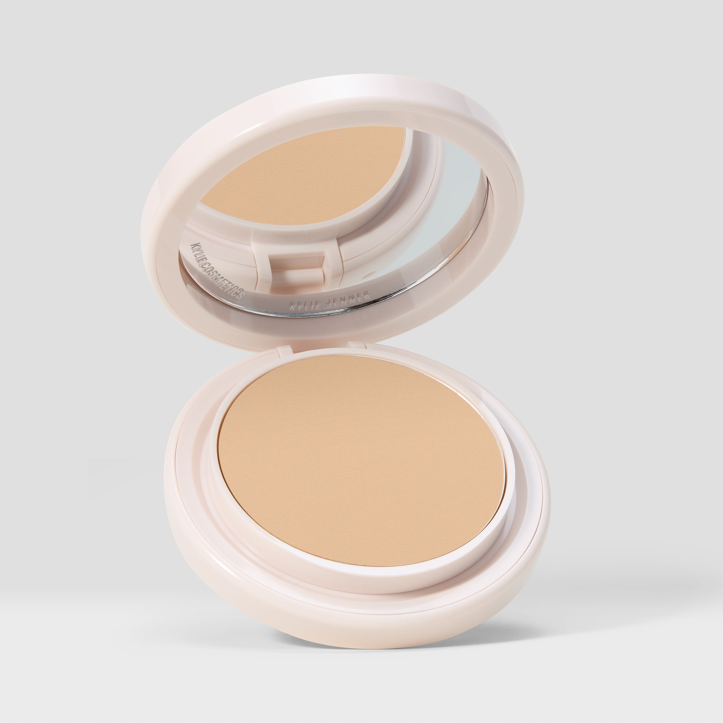 Kylie Natural Blur Powder Foundation - Sneaker Türkiye