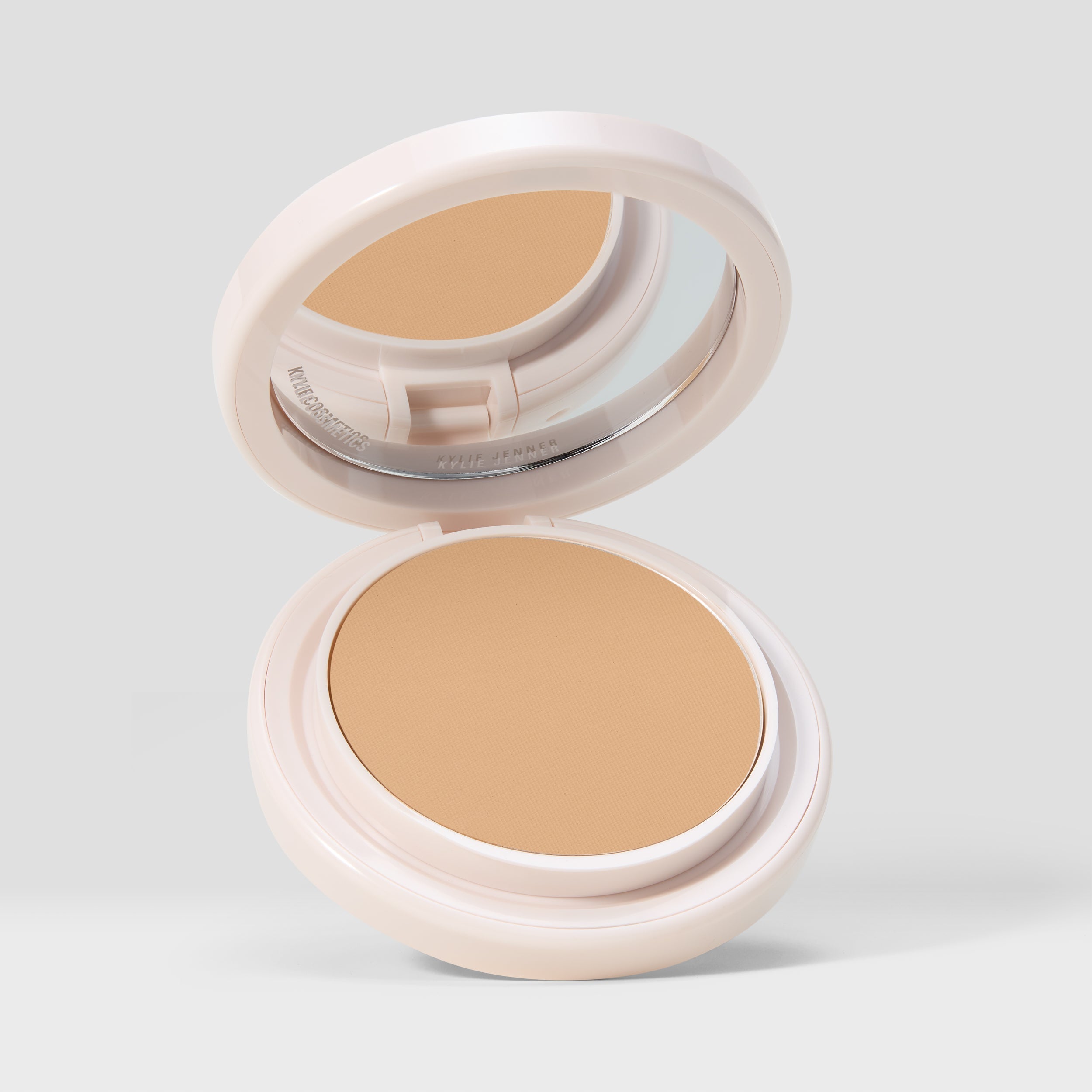Kylie Natural Blur Powder Foundation - Sneaker Türkiye