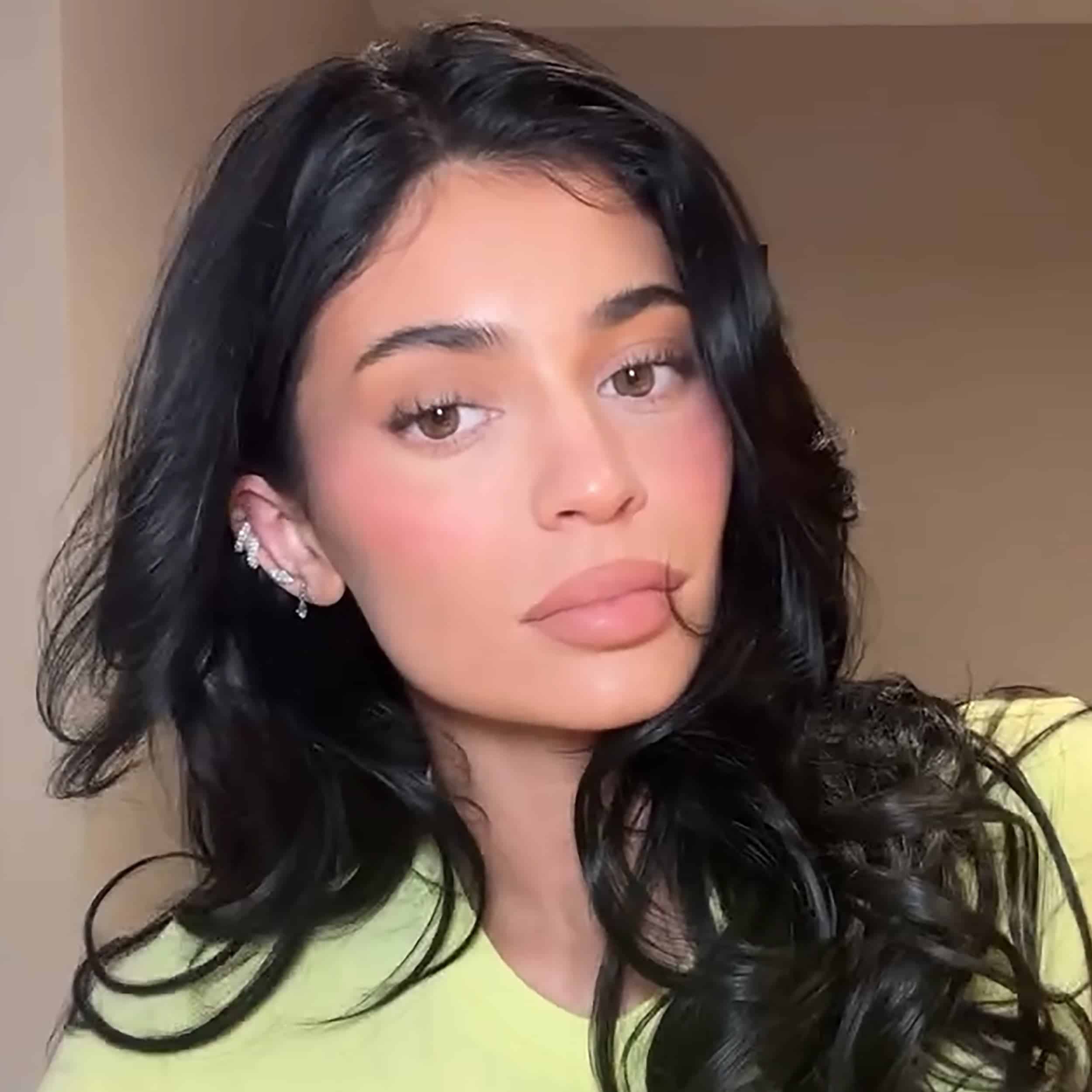 Kylie Finishing Touches Look Bundle - Sneaker Türkiye