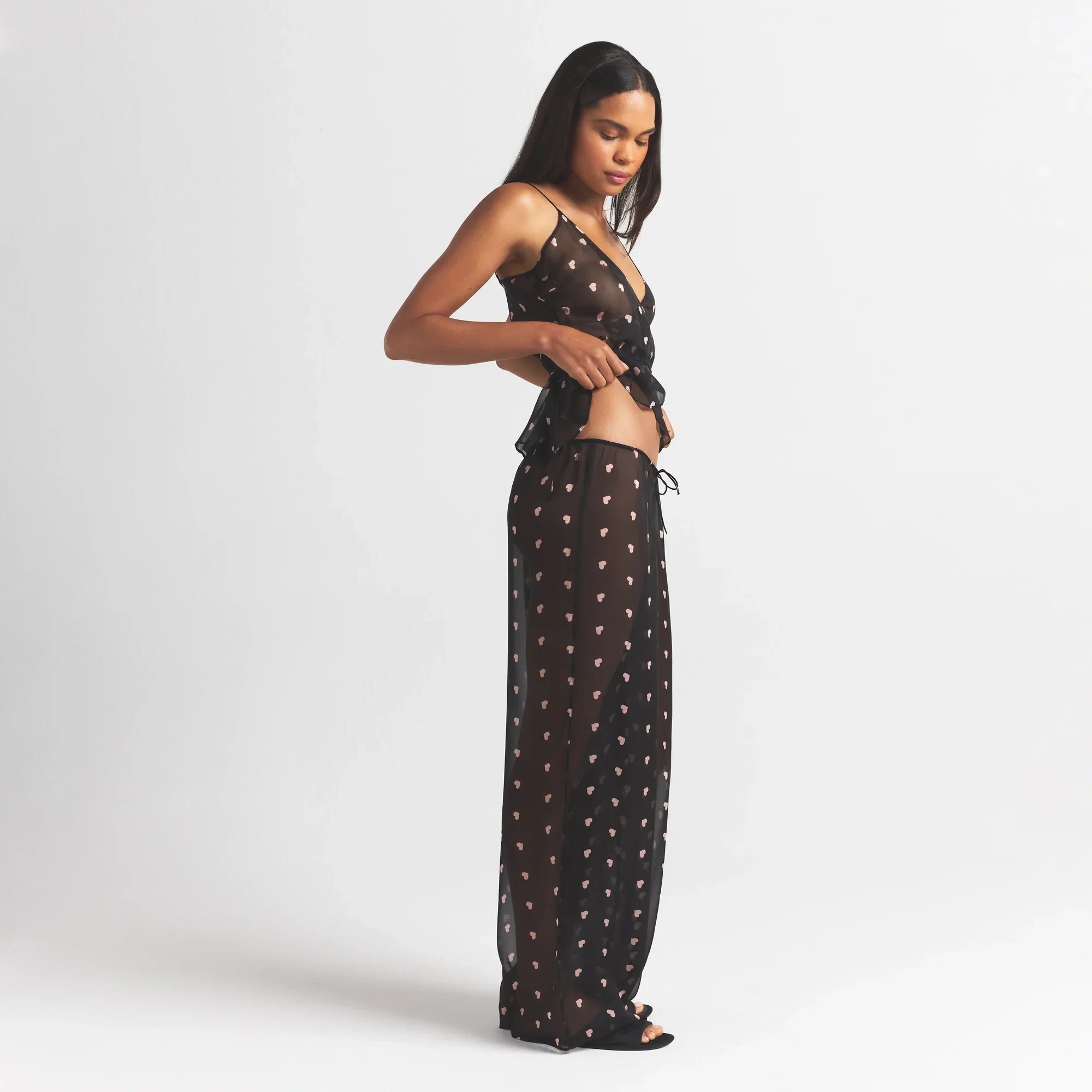 SKIMS ROMANCE WIDE LEG PANT | OBSIDIAN SPACED HEARTS - Sneaker Türkiye