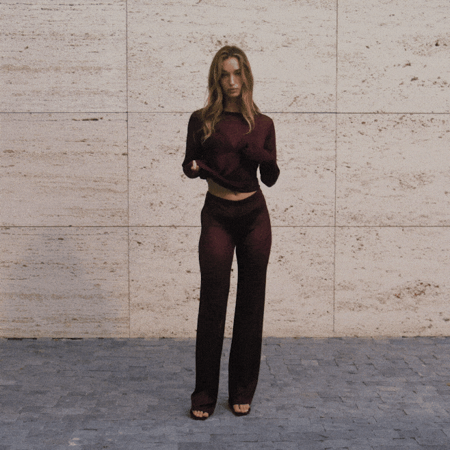 SKIMS SLINKY KNIT CREW NECK LONG SLEEVE TOP | CURRANT - Sneaker Türkiye