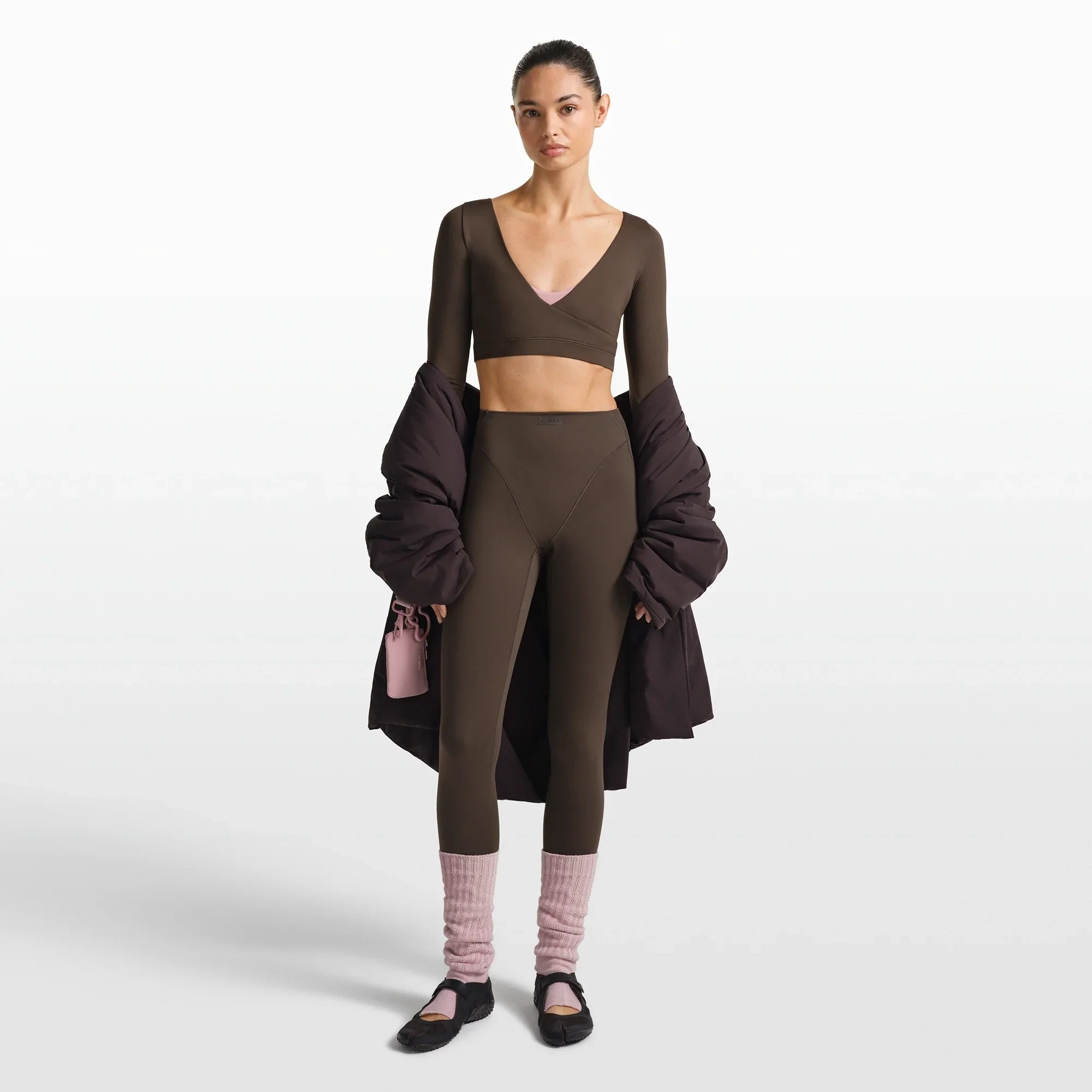 NikeSKIMS MATTE WRAP LONG SLEEVE CROPPED TOP | DARK SEPIA - Sneaker Türkiye
