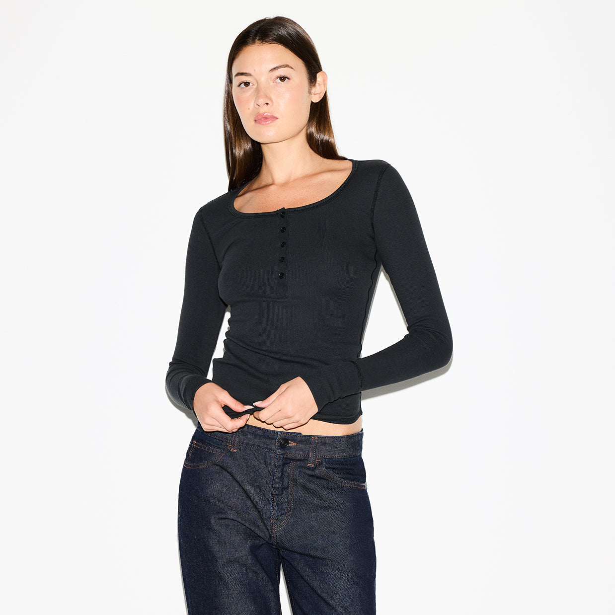 SKIMS COTTON RIB SCOOP NECK HENLEY | SOOT - Sneaker Türkiye