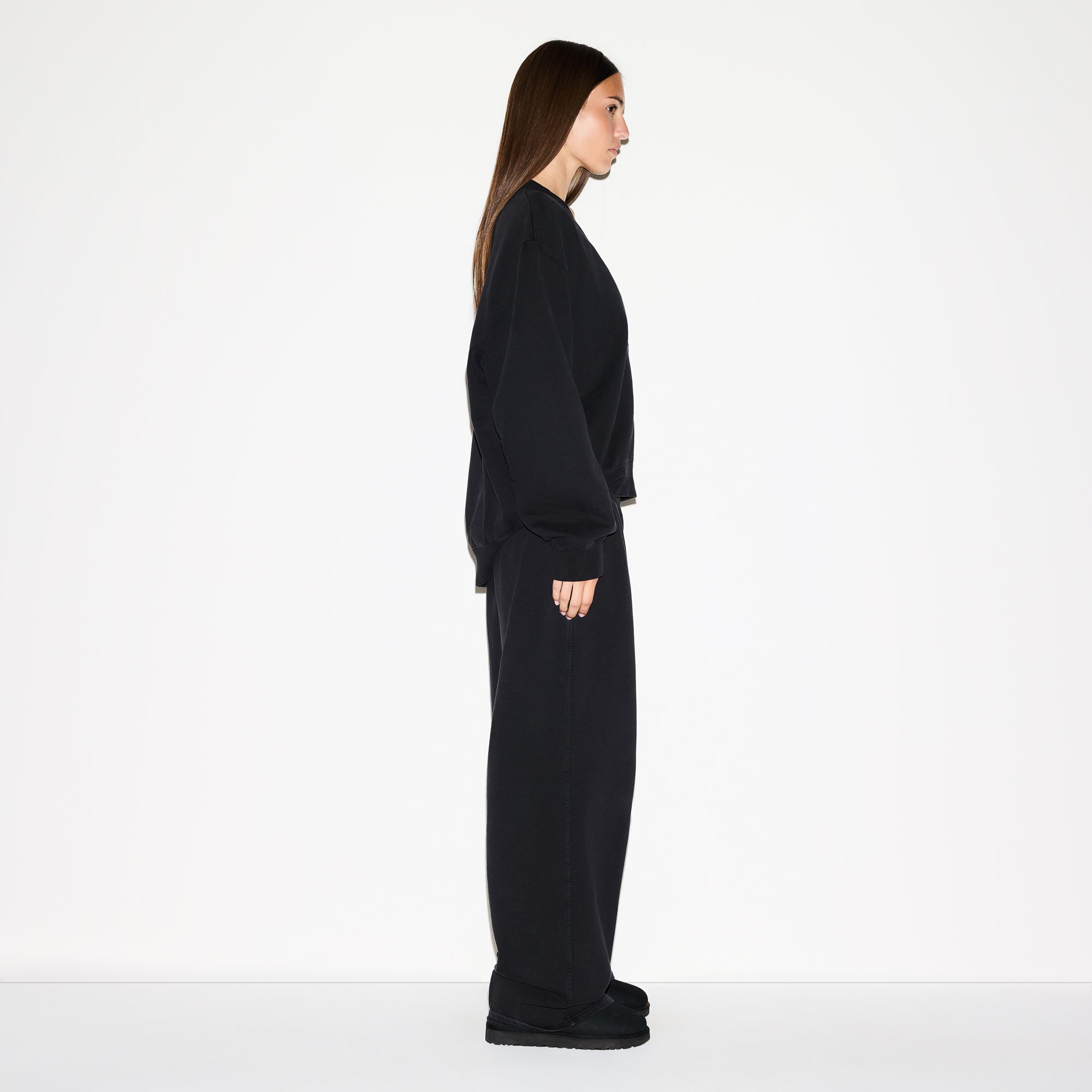 SKIMS BOYFRIEND FLEECE OVERBedenD V NECK PULLOVER | WASHED ONYX - Sneaker Türkiye