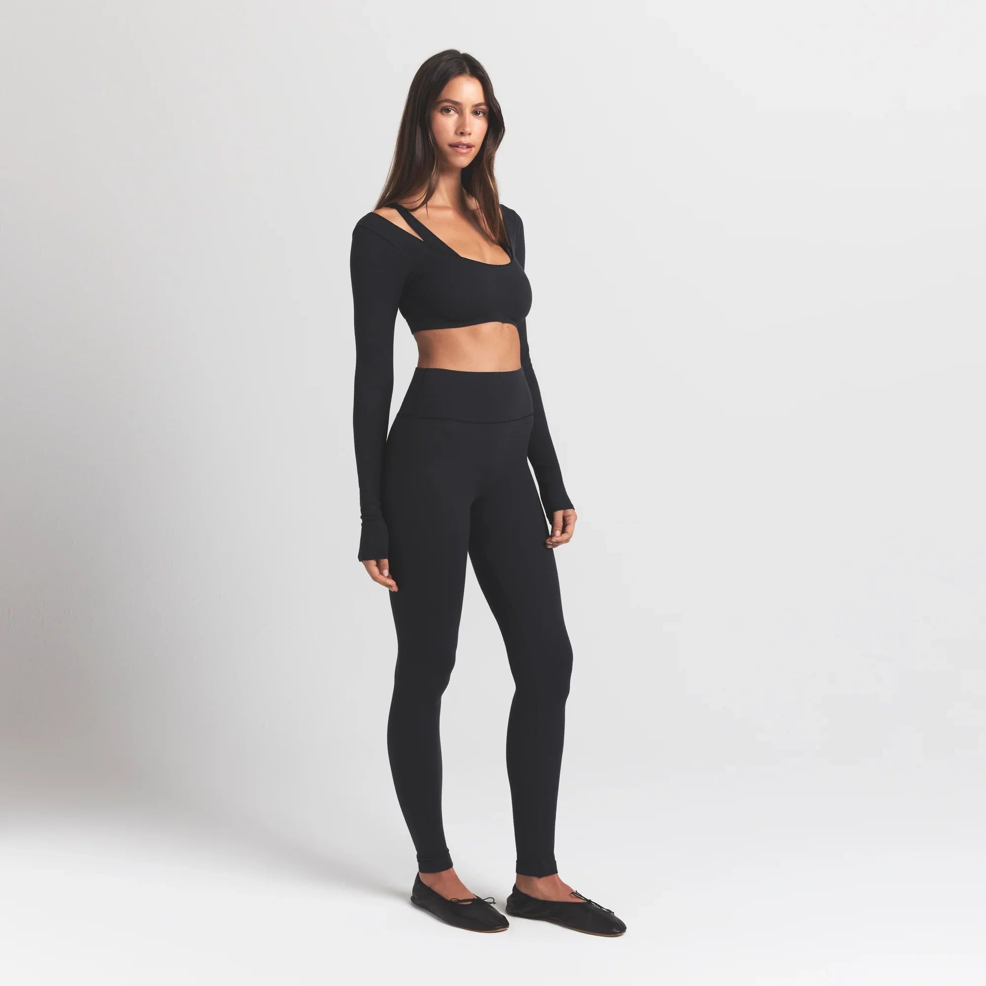 SKIMS WOOL RIB LONG SLEEVE SUPER CROPPED TOP | OBSIDIAN - Sneaker Türkiye