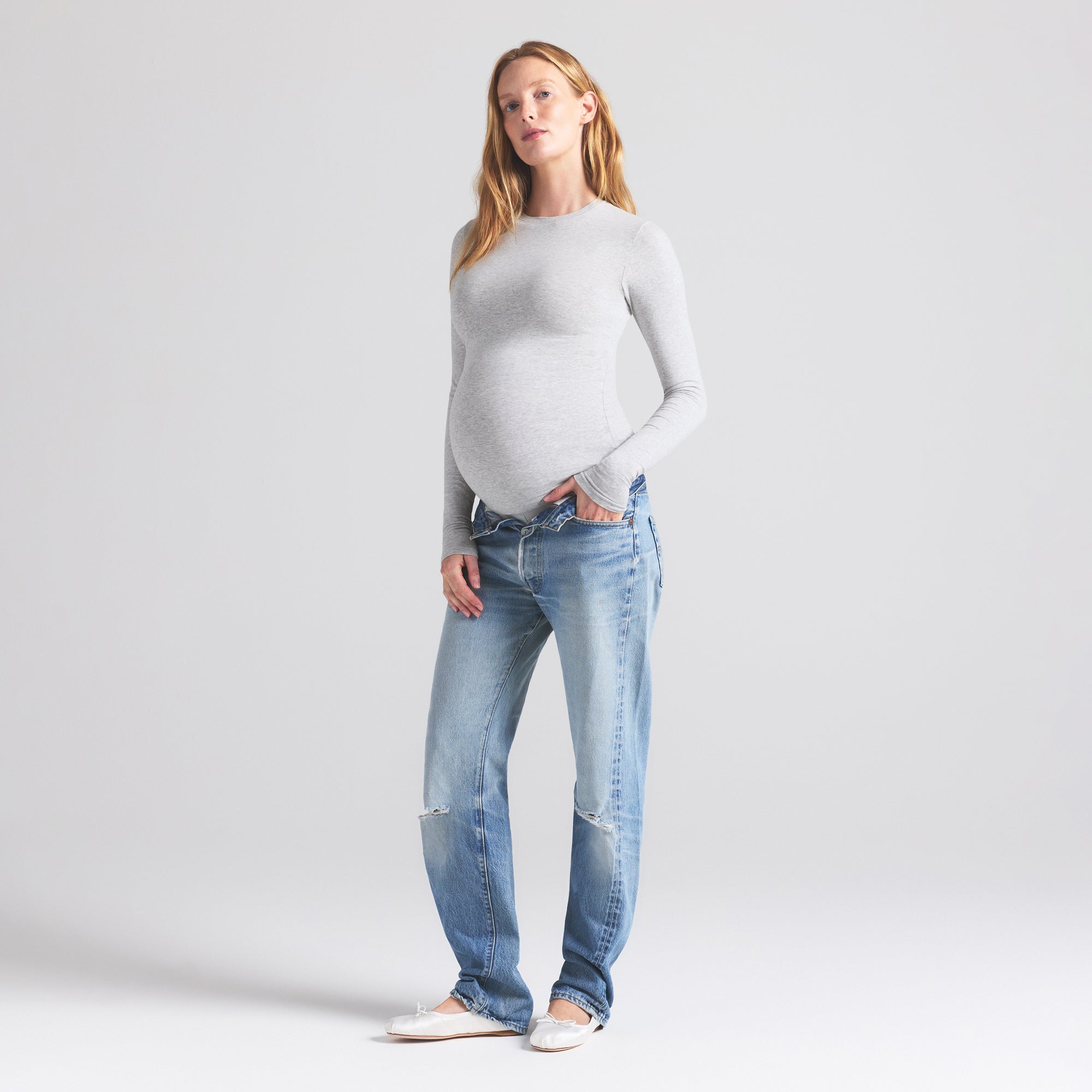 SKIMS COTTON JERSEY MATERNITY LONG SLEEVE T-SHIRT | LIGHT HEATHER GREY - Sneaker Türkiye