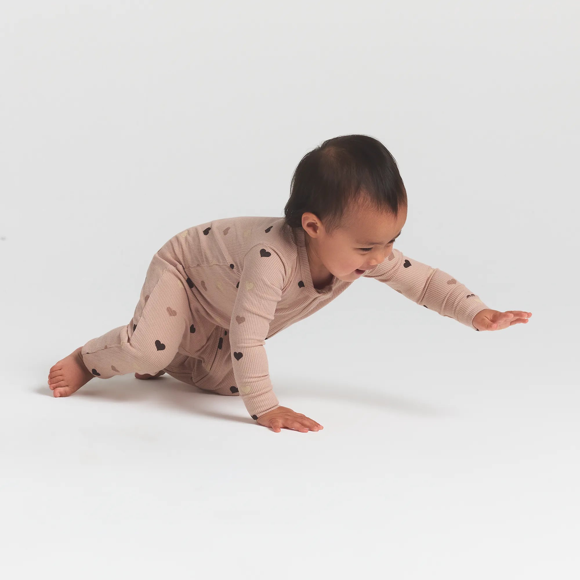 SKIMS SOFT LOUNGE BABY ONESIE | MICA MINI HEART HALFDROP - Sneaker Türkiye