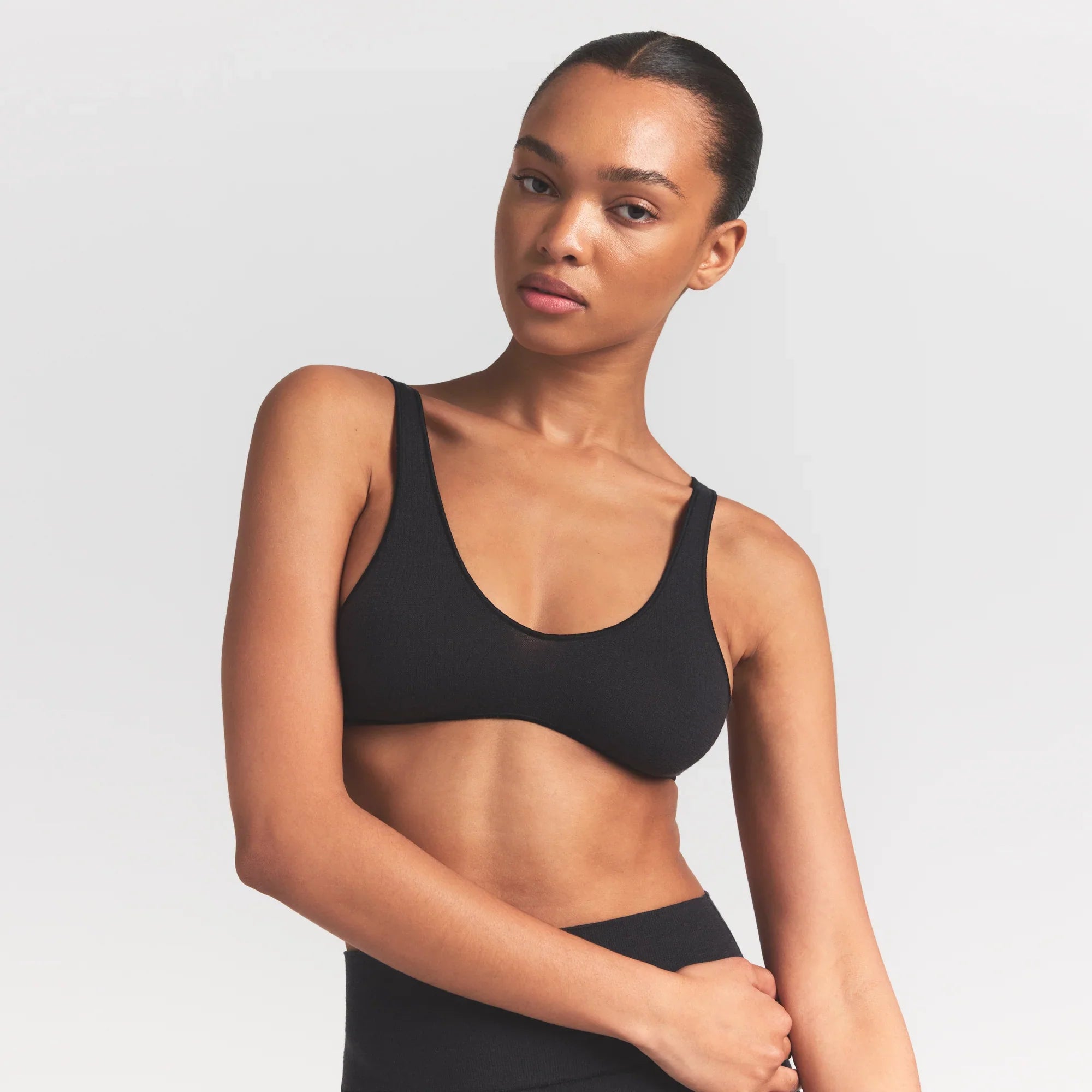 SKIMS WOOL RIB BRALETTE | OBSIDIAN - Sneaker Türkiye