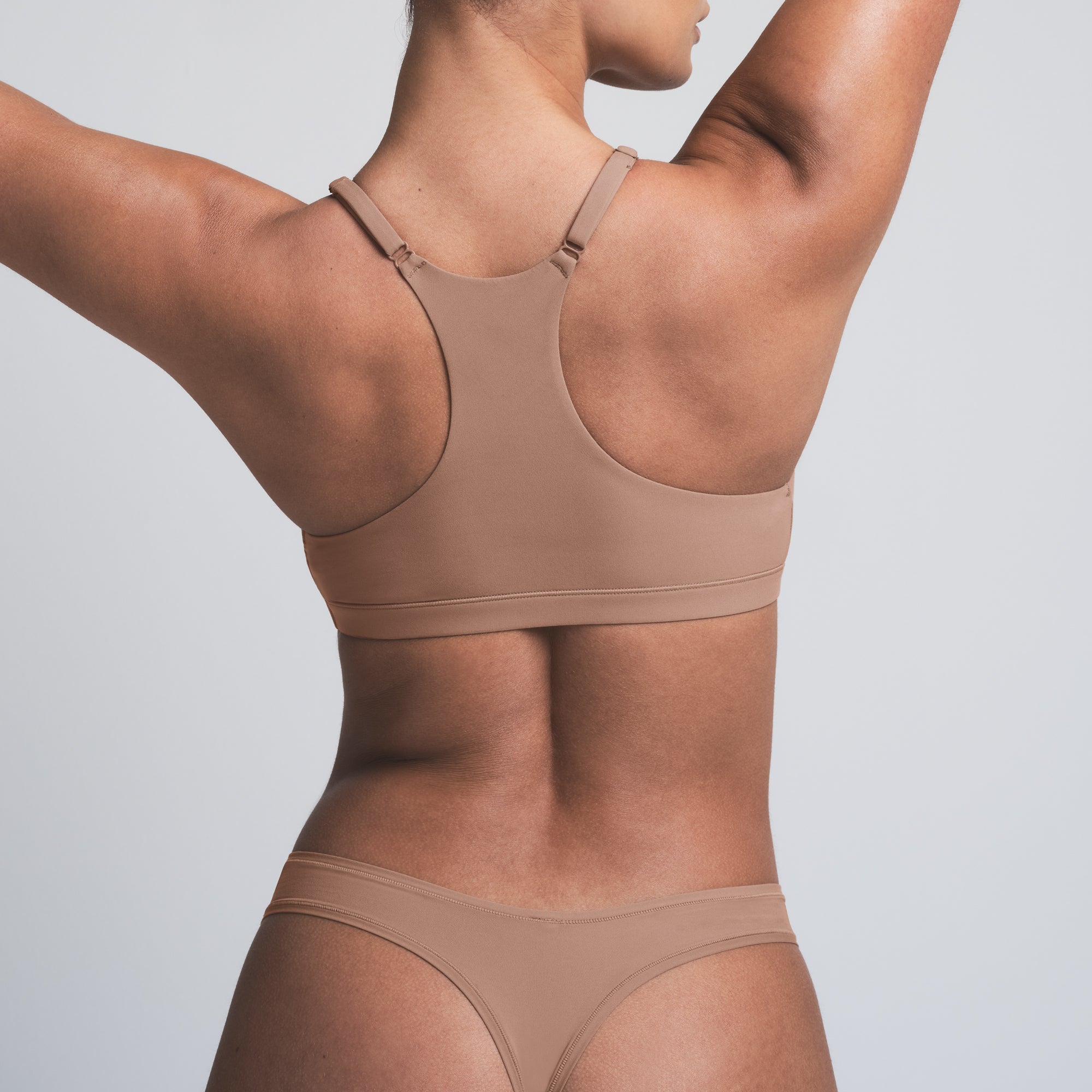 SKIMS FITS EVERYBODY RACERBACK TRIANGLE BRALETTE | SIENNA - Sneaker Türkiye