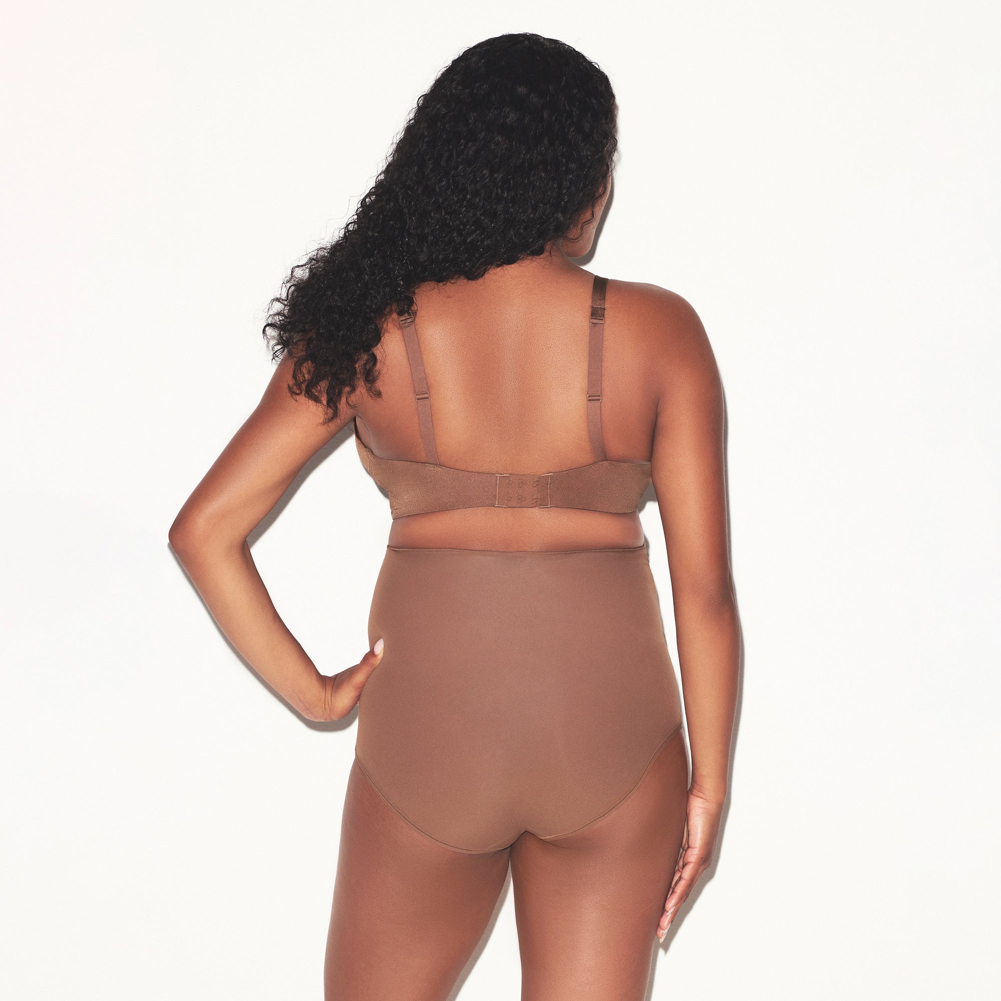 SKIMS WIRELESS FORM MATERNITY NURSING BRA | JASPER - Sneaker Türkiye