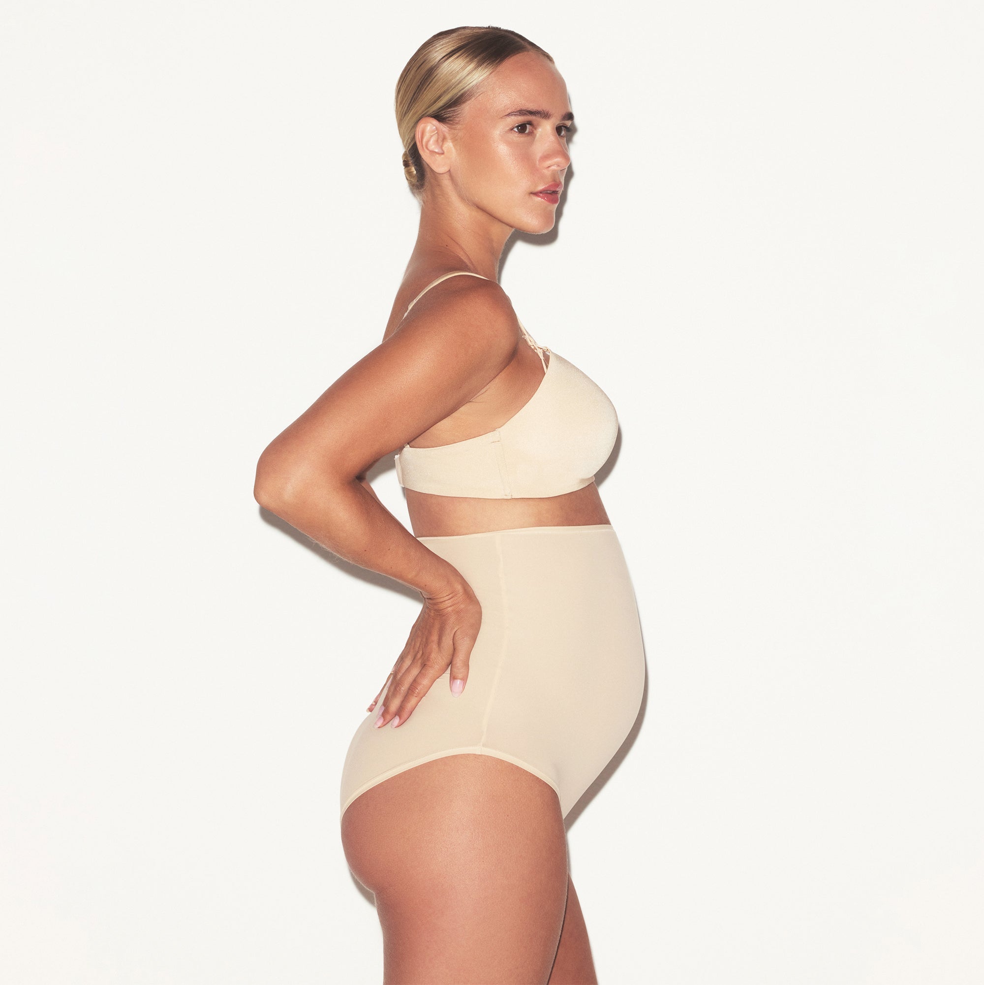 SKIMS WIRELESS FORM MATERNITY NURSING BRA | SAND - Sneaker Türkiye