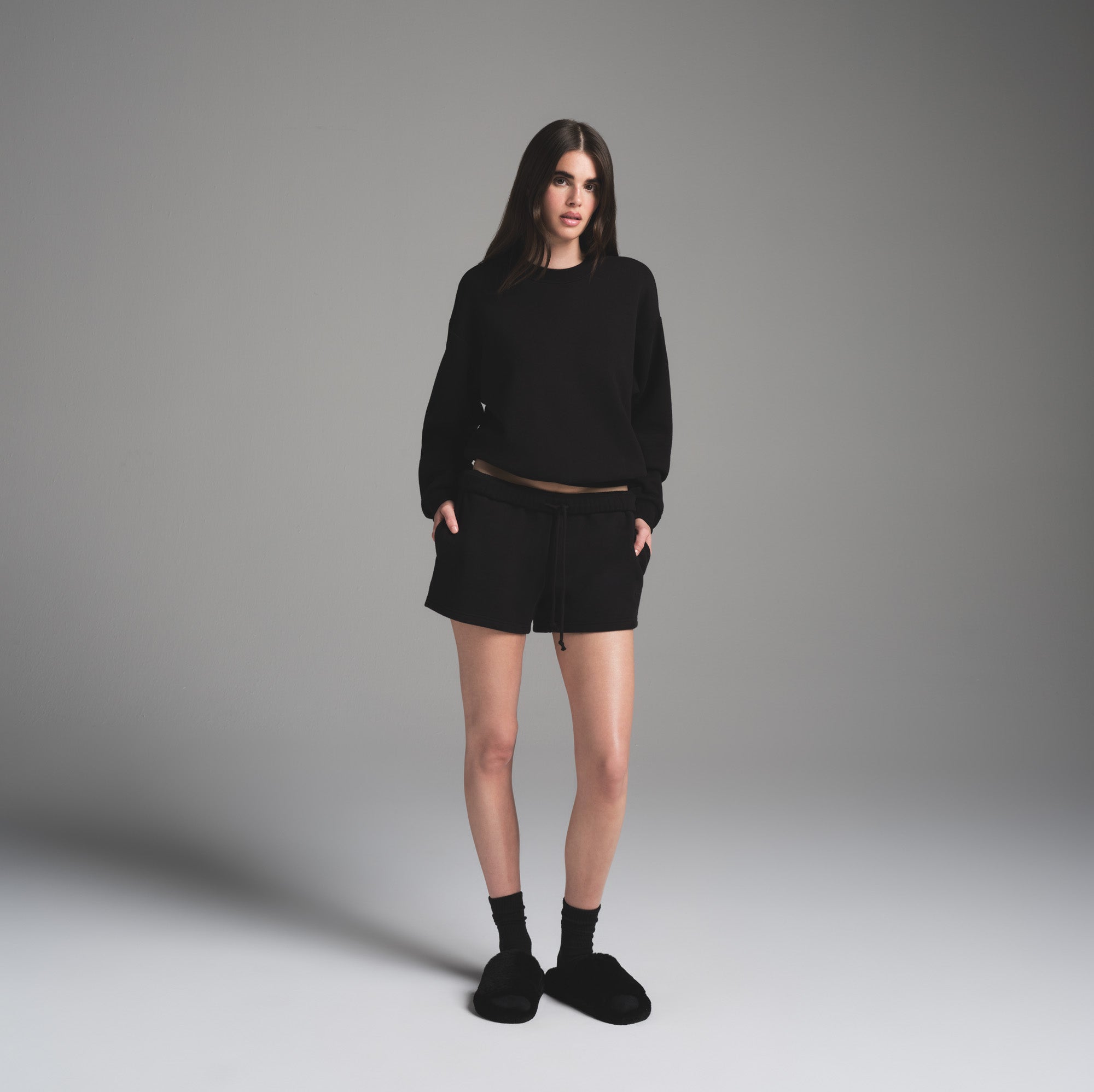 SKIMS COTTON FLEECE CLASSIC CREWNECK | ONYX - Sneaker Türkiye